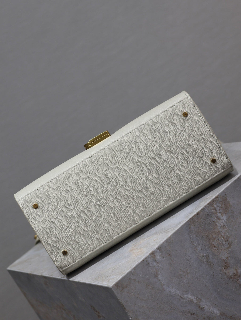 SAINT LAURENT CASSANDRA TOP HANDLE BAG 24 IN WHITE CALFSKIN GOLD HARDWARE