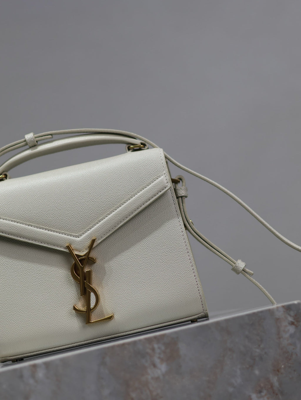 SAINT LAURENT CASSANDRA MINI TOP HANDLE BAG 20 IN WHITE CALFSKIN GOLD HARDWARE