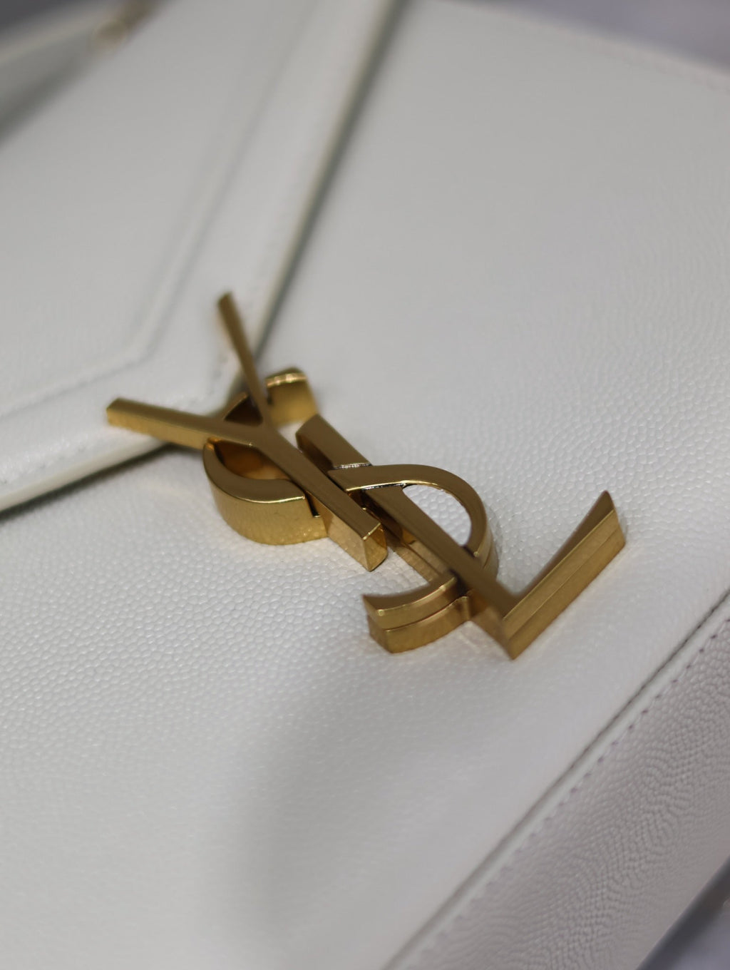 SAINT LAURENT CASSANDRA MINI TOP HANDLE BAG 20 IN WHITE CALFSKIN GOLD HARDWARE