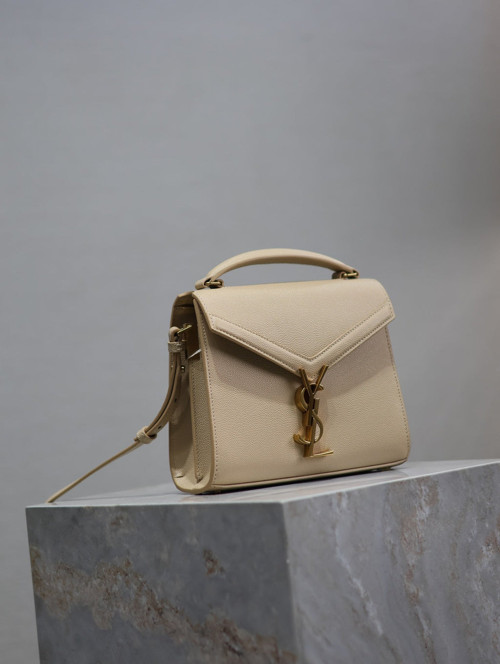SAINT LAURENT CASSANDRA MINI TOP HANDLE BAG 20 IN BEIGE CALFSKIN GOLD HARDWARE
