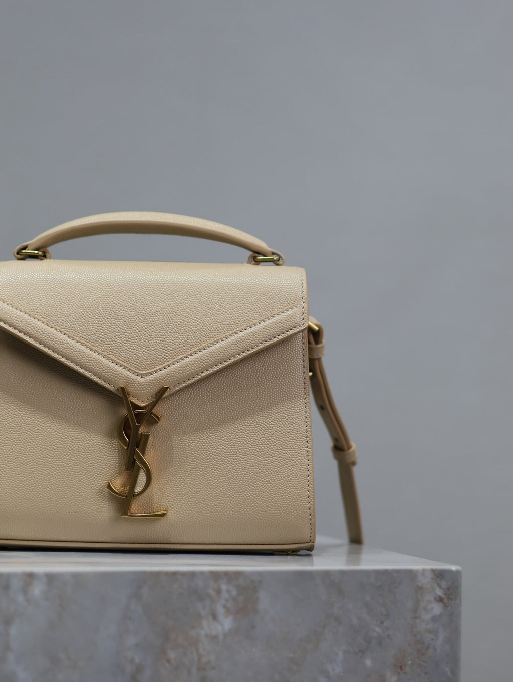 SAINT LAURENT CASSANDRA MINI TOP HANDLE BAG 20 IN BEIGE CALFSKIN GOLD HARDWARE