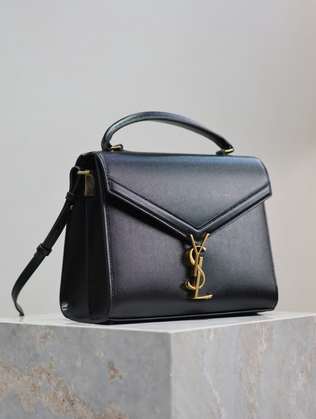 SAINT LAURENT CASSANDRA TOP HANDLE BAG 24 IN BLACK CALFSKIN GOLD HARDWARE