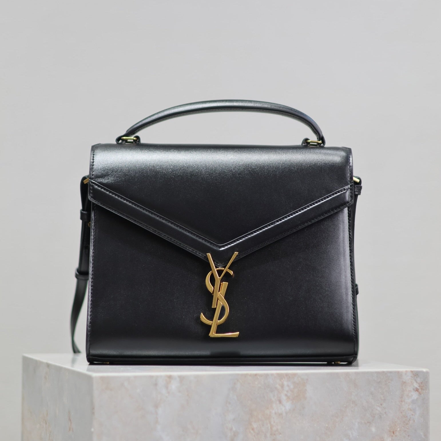 SAINT LAURENT CASSANDRA TOP HANDLE BAG 24 IN BLACK SMOOTH LAMBSKIN GOLD HARDWARE