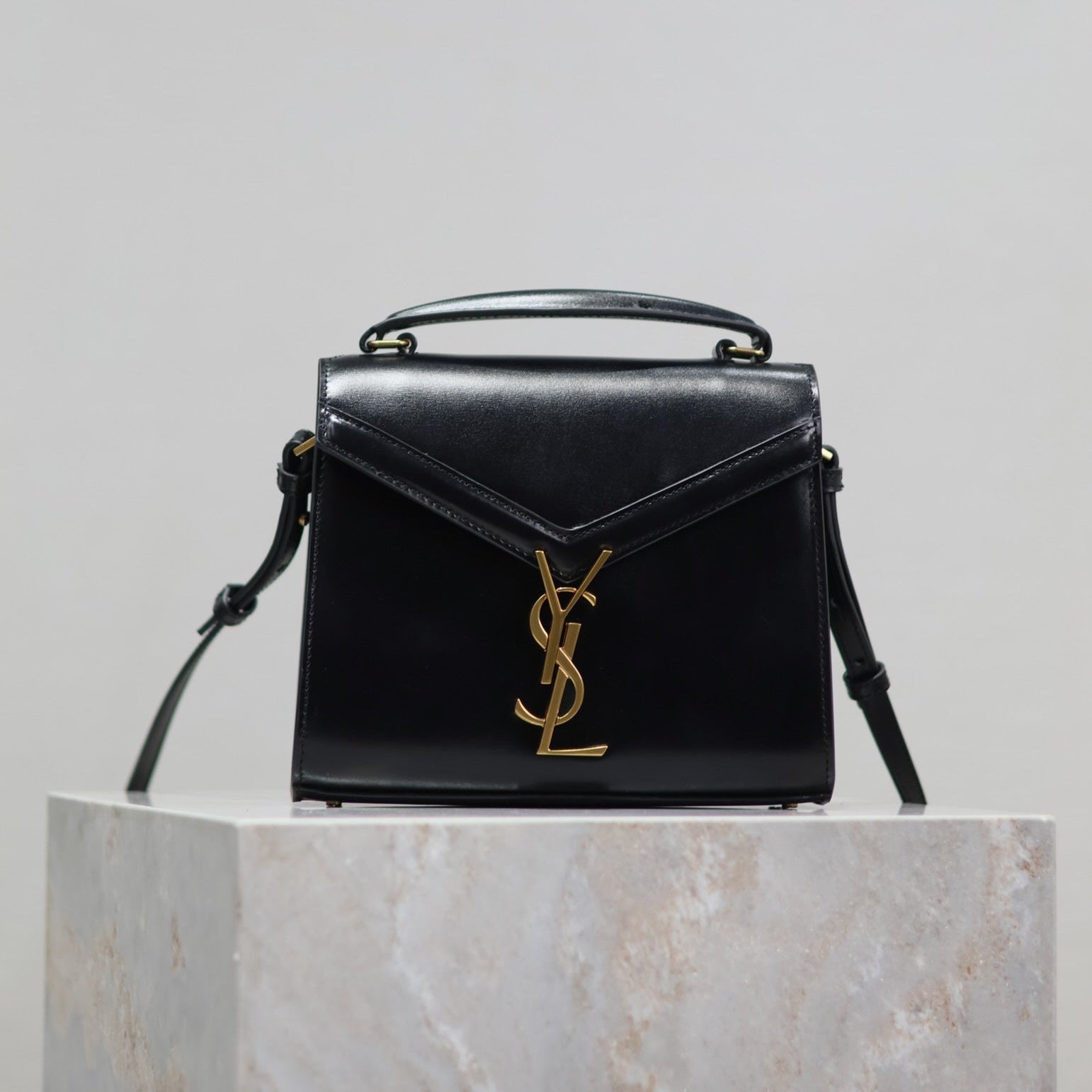 SAINT LAURENT CASSANDRA MINI TOP HANDLE BAG 20 IN BLACK SMOOTH LAMBSKIN GOLD HARDWARE