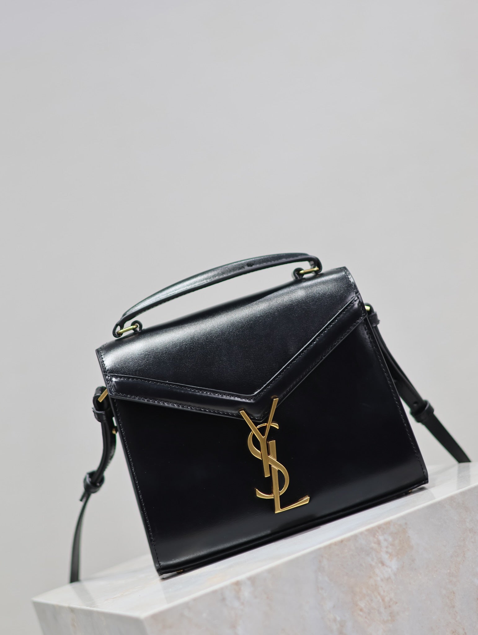 SAINT LAURENT CASSANDRA MINI TOP HANDLE BAG 20 IN BLACK SMOOTH LAMBSKIN GOLD HARDWARE