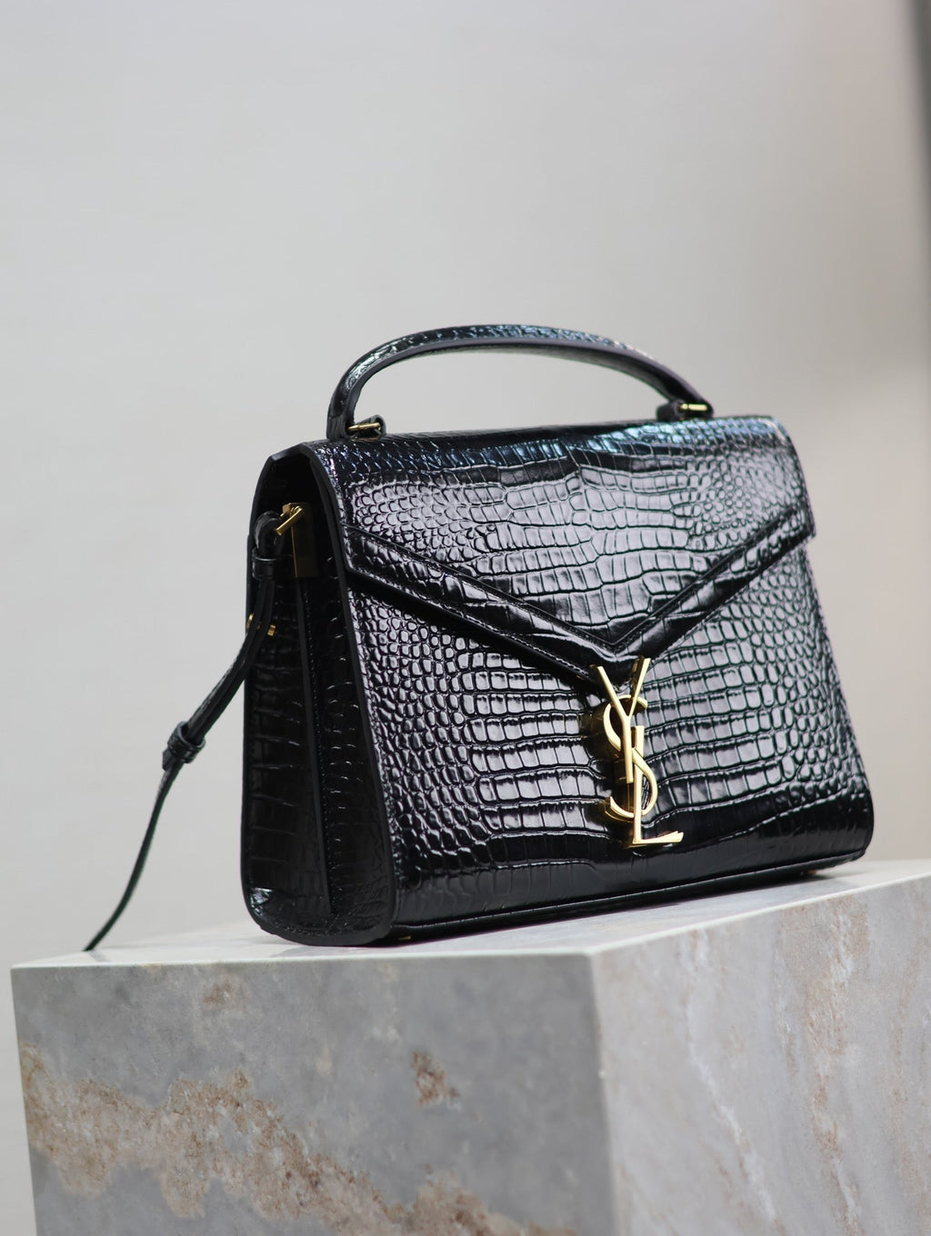 SAINT LAURENT CASSANDRA TOP HANDLE BAG 24 IN BLACK CROCODILE-EMBOSSED GLOSSY CALFSKIN