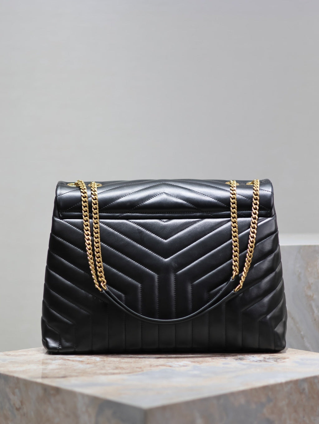 SAINT LAURENT LOULOU LARGE 36 IN BLACK QUILTED CALFSKIN GOLD HARDWARE