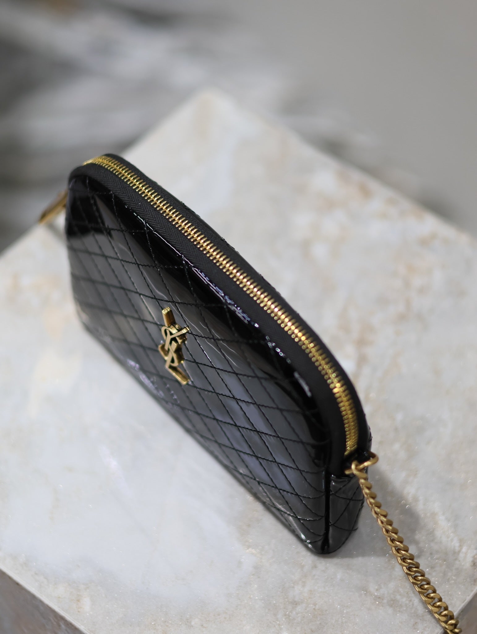SAINT LAURENT GABY ZIPPED POUCH 19 IN BLACK GLOSSY LAMBSKIN GOLD HARDWARE
