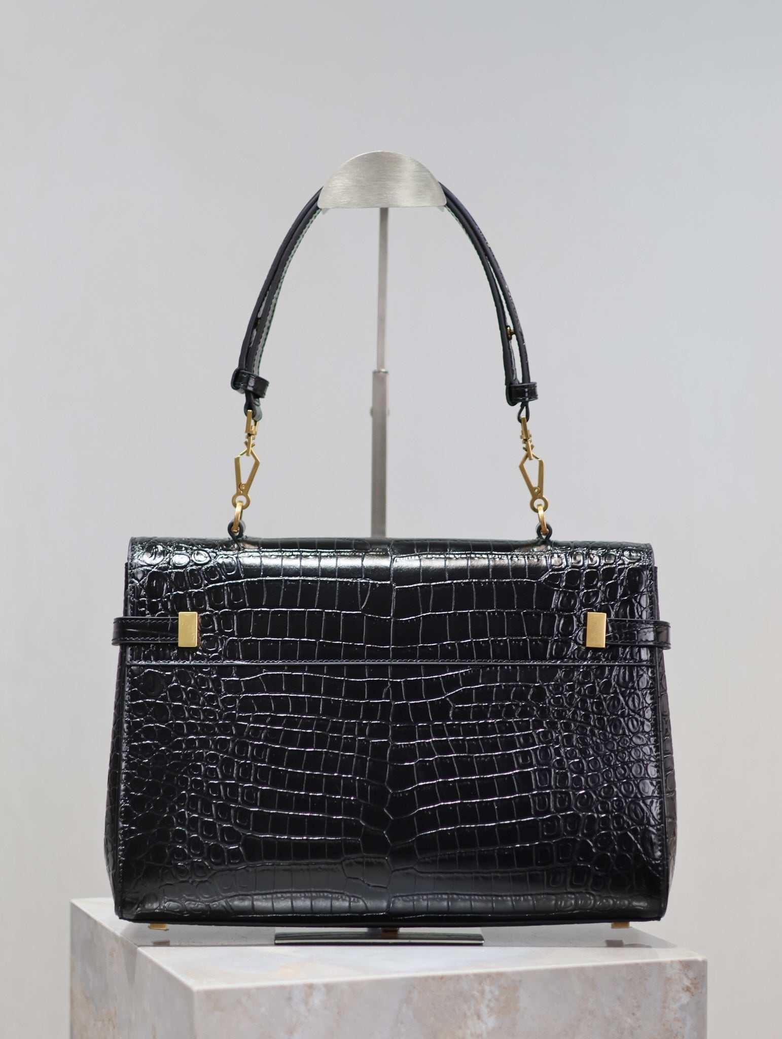 SAINT LAURENT MANHATTAN HANDBAG 32 IN BLACK CROCODILE-EMBOSSED CALFSKIN GOLD HARDWARE
