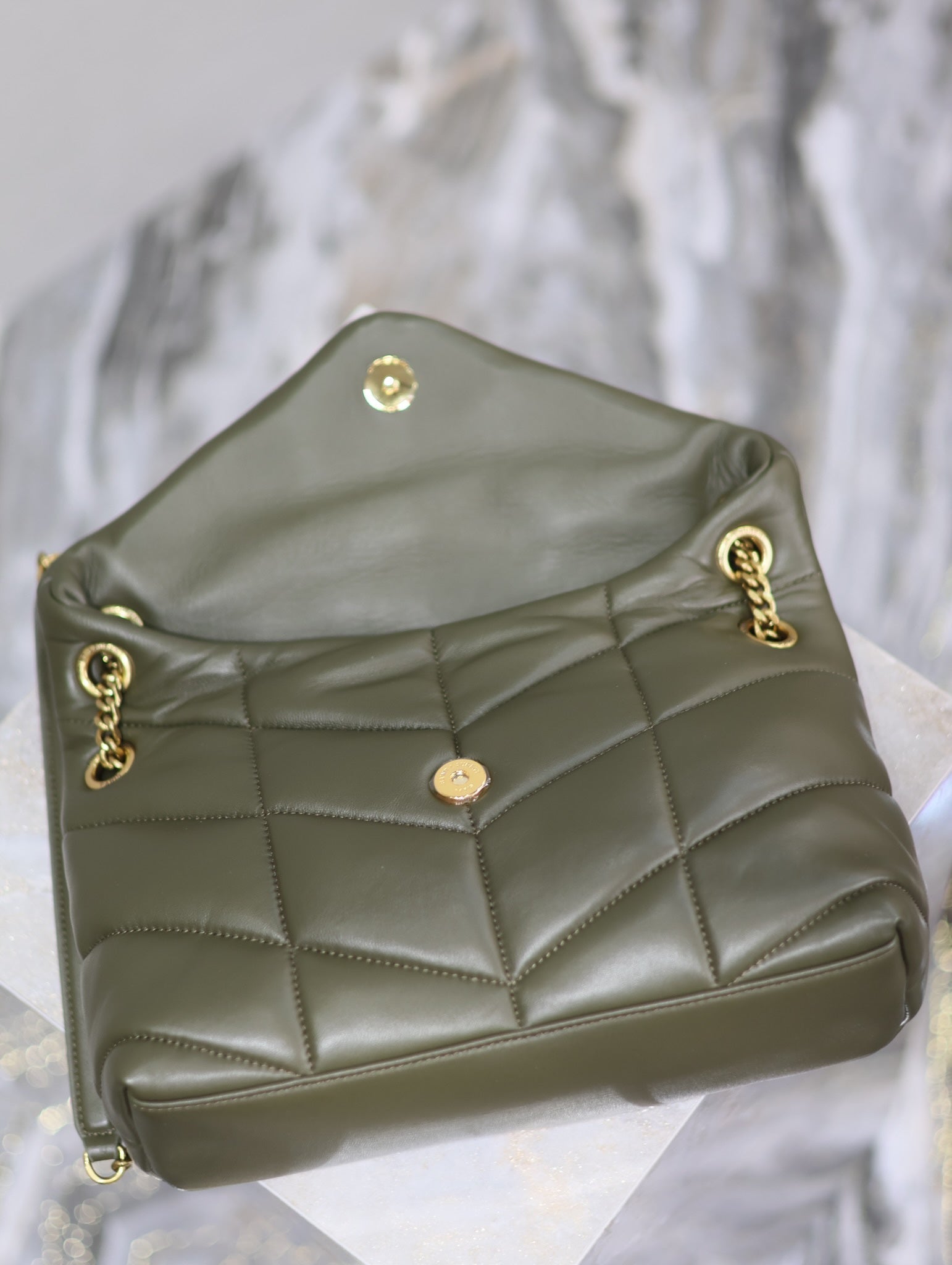 SAINT LAURENT YSL 25S LOULOU PUFFER MM 29 IN DARK OLIVE CALFSKIN GOLD HARDWRE