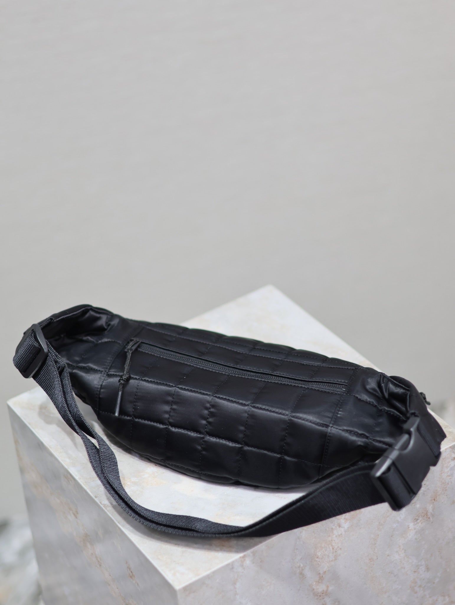 SAINT LAURENT CROSSBODY BAG 24 IN BLACK PLAID NYLON