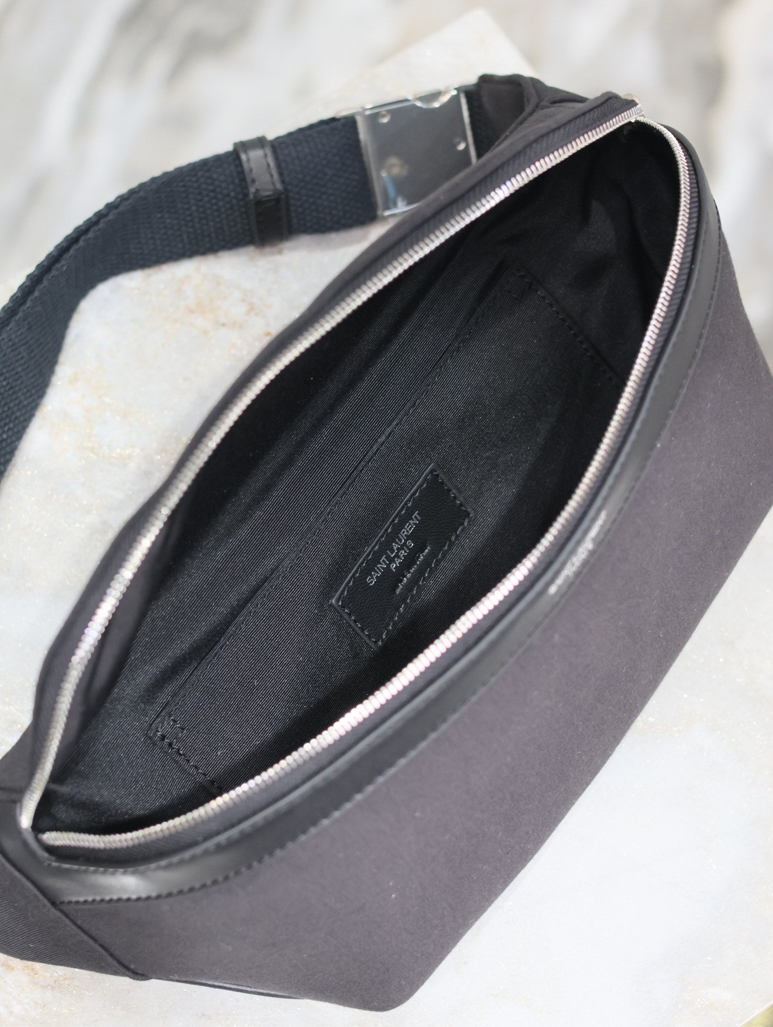 SAINT LAURENT YSL 25S CLASSIC CROSSBODY BAG 26 IN BLACK CANVAS SILVER HARDWRE