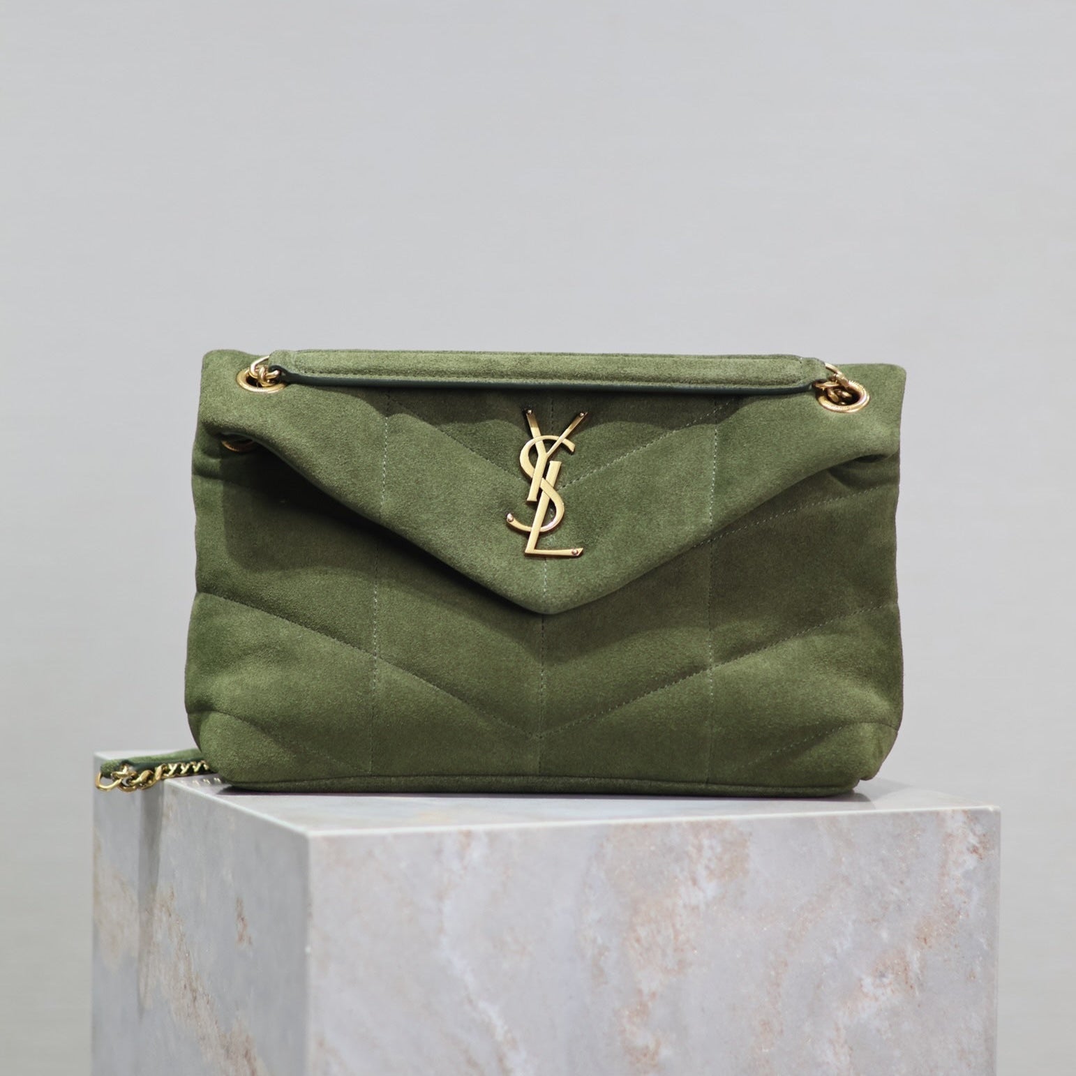 SAINT LAURENT YSL 25S LOULOU PUFFER MM 29 IN GREEN SUEDE GOLD HARDWRE