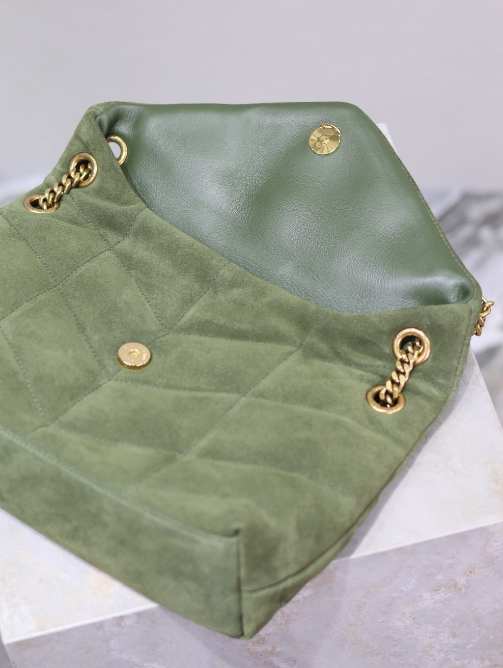 SAINT LAURENT YSL 25S LOULOU PUFFER MM 29 IN GREEN SUEDE GOLD HARDWRE