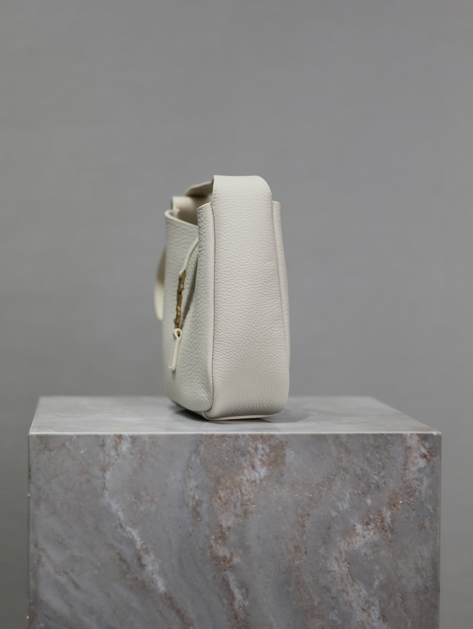 SAINT LAURENT YSL 25S LE 5 À 7 BAG 16 IN BLANC VINTAGE GRAINED CALFSKIN GOLD HARDWRE