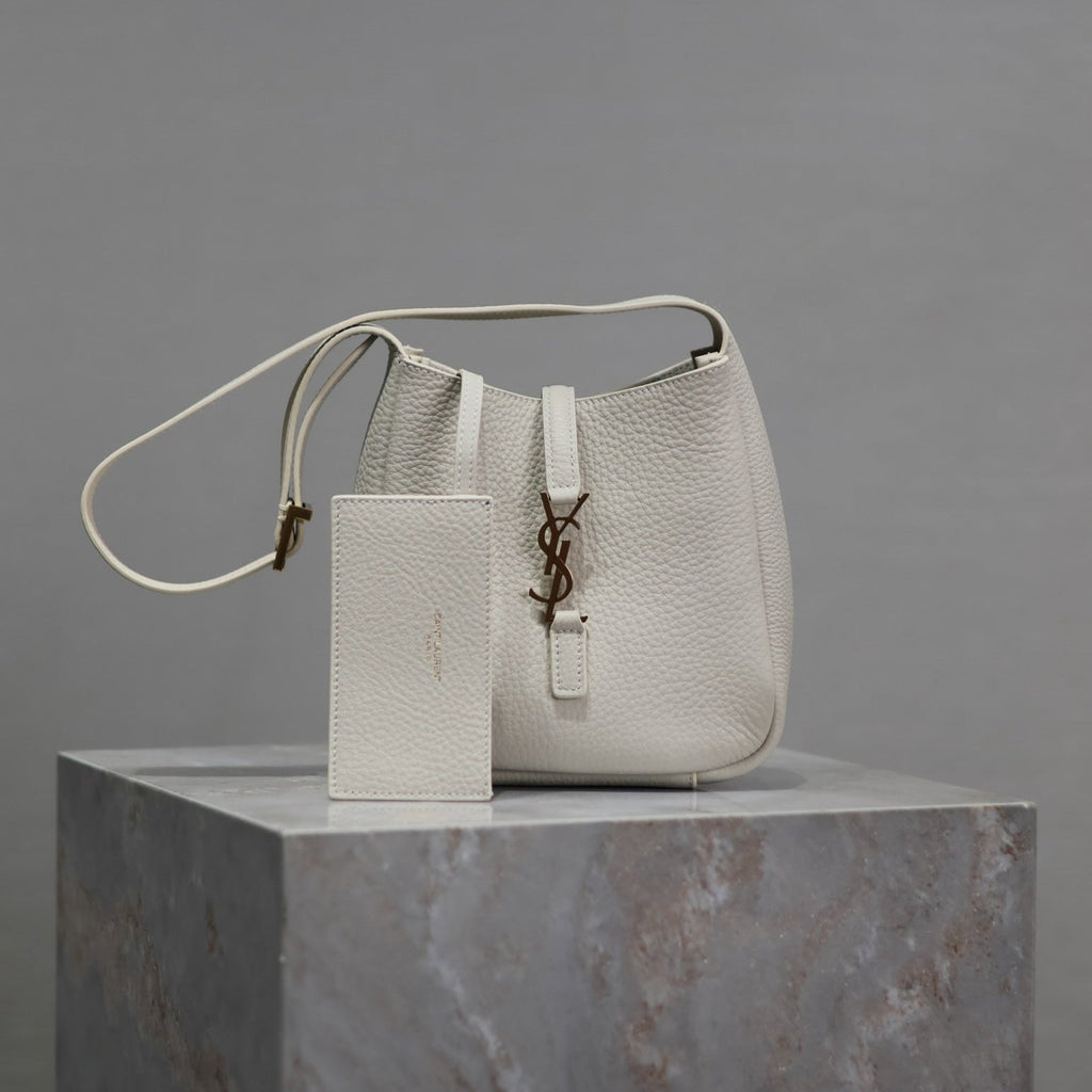 SAINT LAURENT YSL 25S LE 5 À 7 BAG 16 IN BLANC VINTAGE GRAINED CALFSKIN GOLD HARDWRE