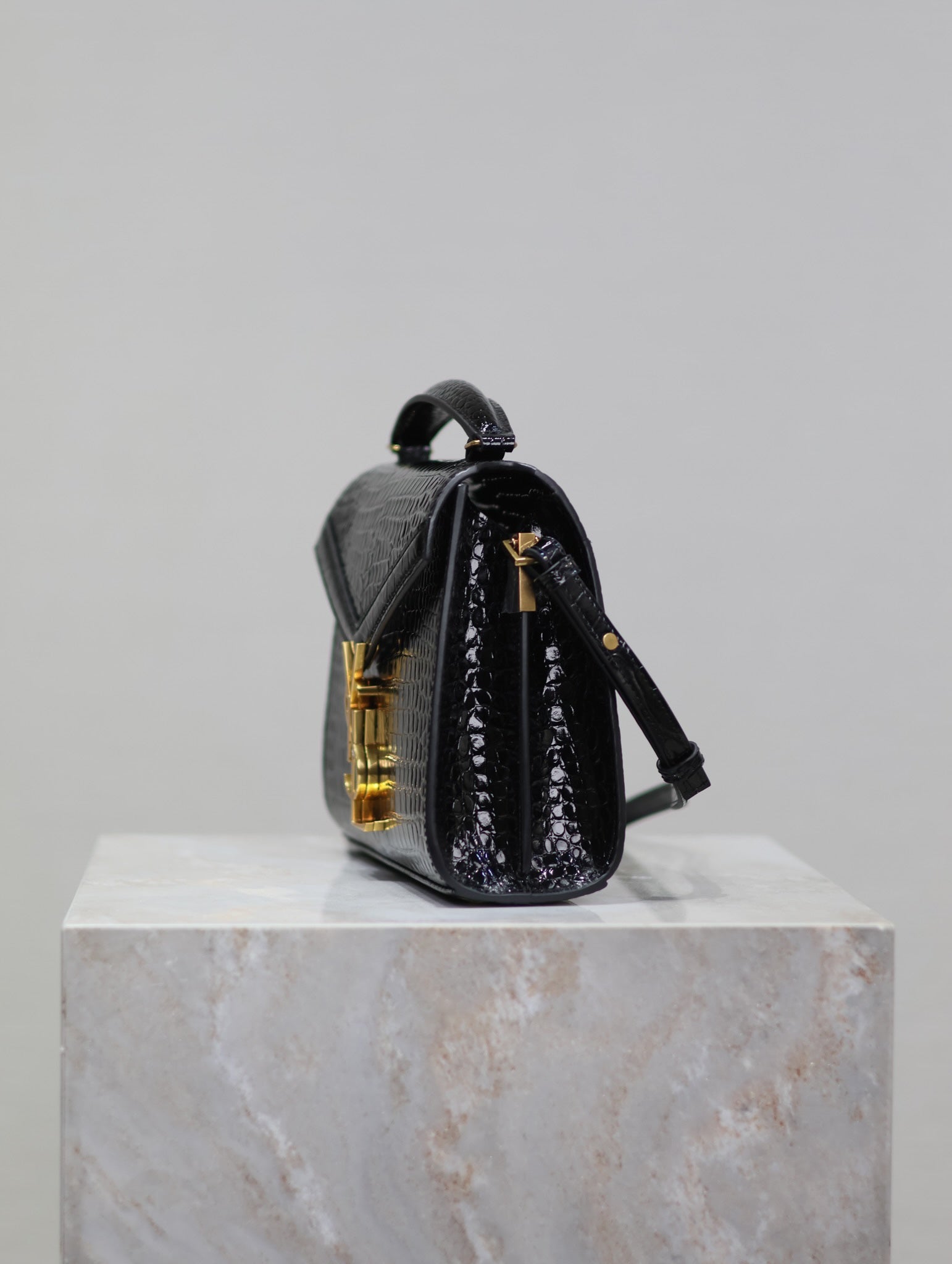 SAINT LAURENT CASSANDRA MINI TOP HANDLE BAG 20 IN BLACK CROCODILE-EMBOSSED GLOSSY CALFSKIN