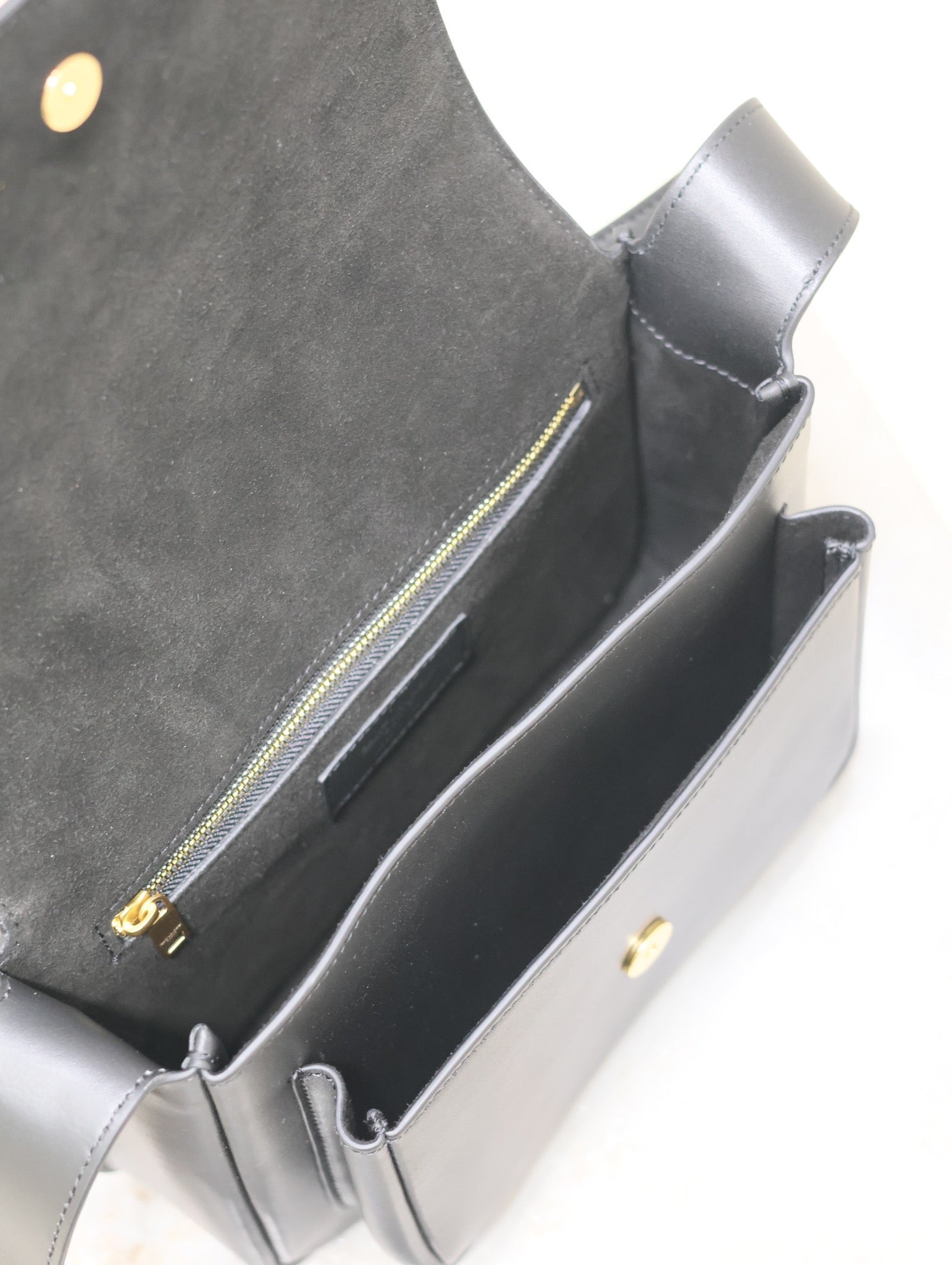 SAINT LAURENT NIKI BABY 22 IN BLACK CALFSKIN GOLD LOGO