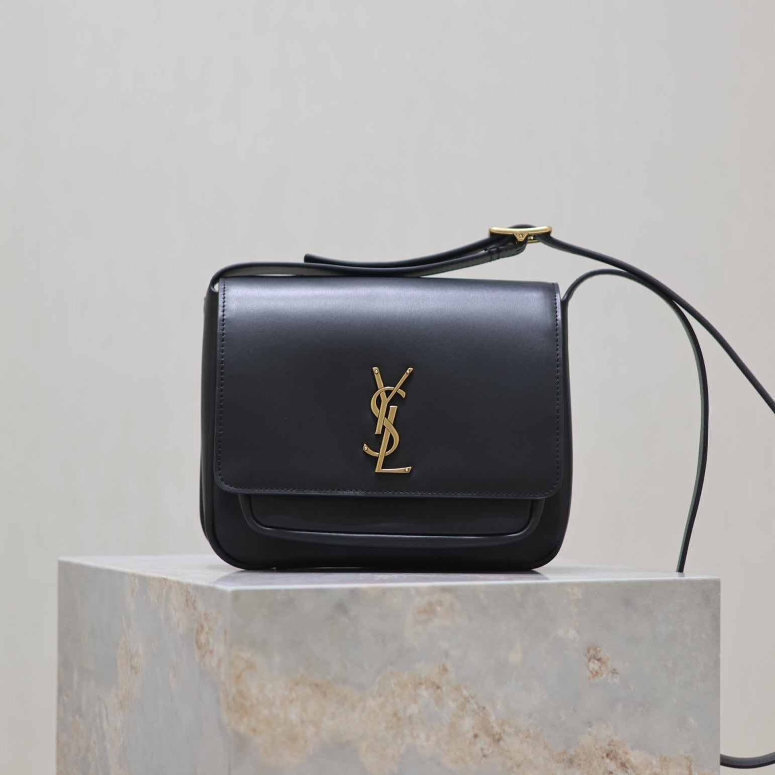 SAINT LAURENT YSL 25S NIKI BABY 22 IN BLACK CALFSKIN GOLD HARDWRE