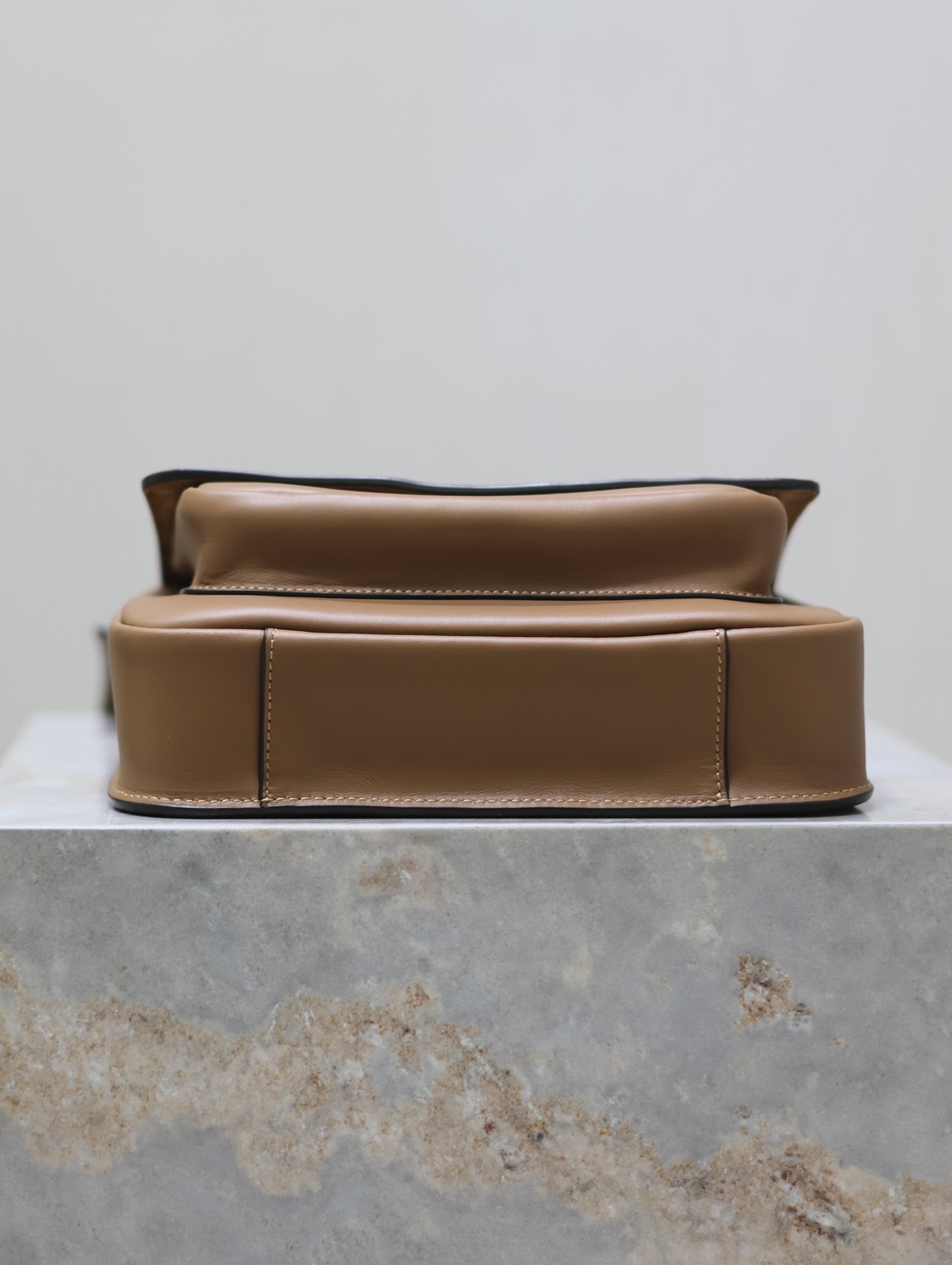 SAINT LAURENT YSL 25S NIKI BABY 22 IN BROWN CALFSKIN GOLD HARDWRE
