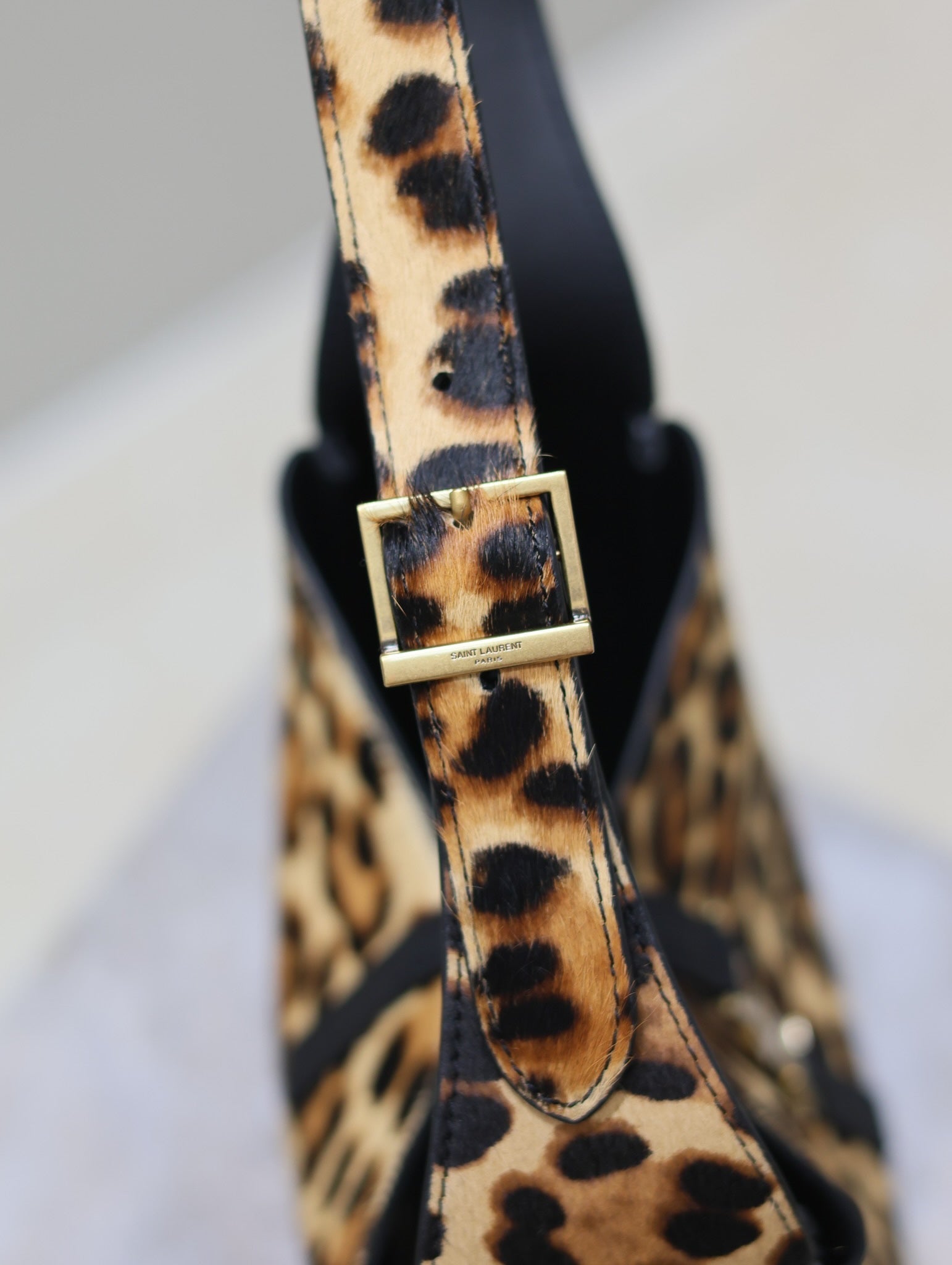 SAINT LAURENT LE 5 À 7 SMALL SUPPLE 23 IN LEOPARD PRINT CALFSKIN