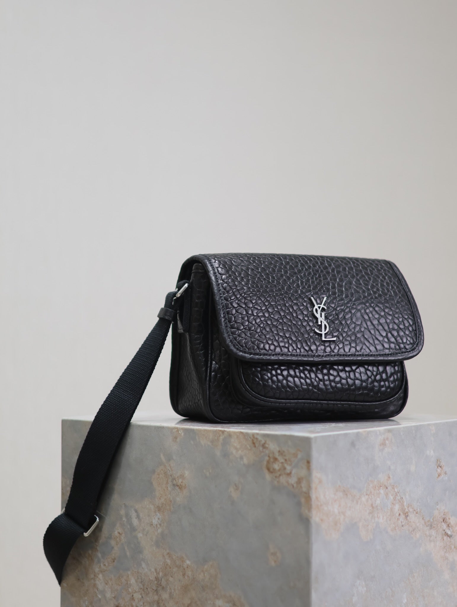 SAINT LAURENT NIKI BABY 22 IN BLACK ELEPHANT PATTERN LAMBSKIN SILVER LOGO