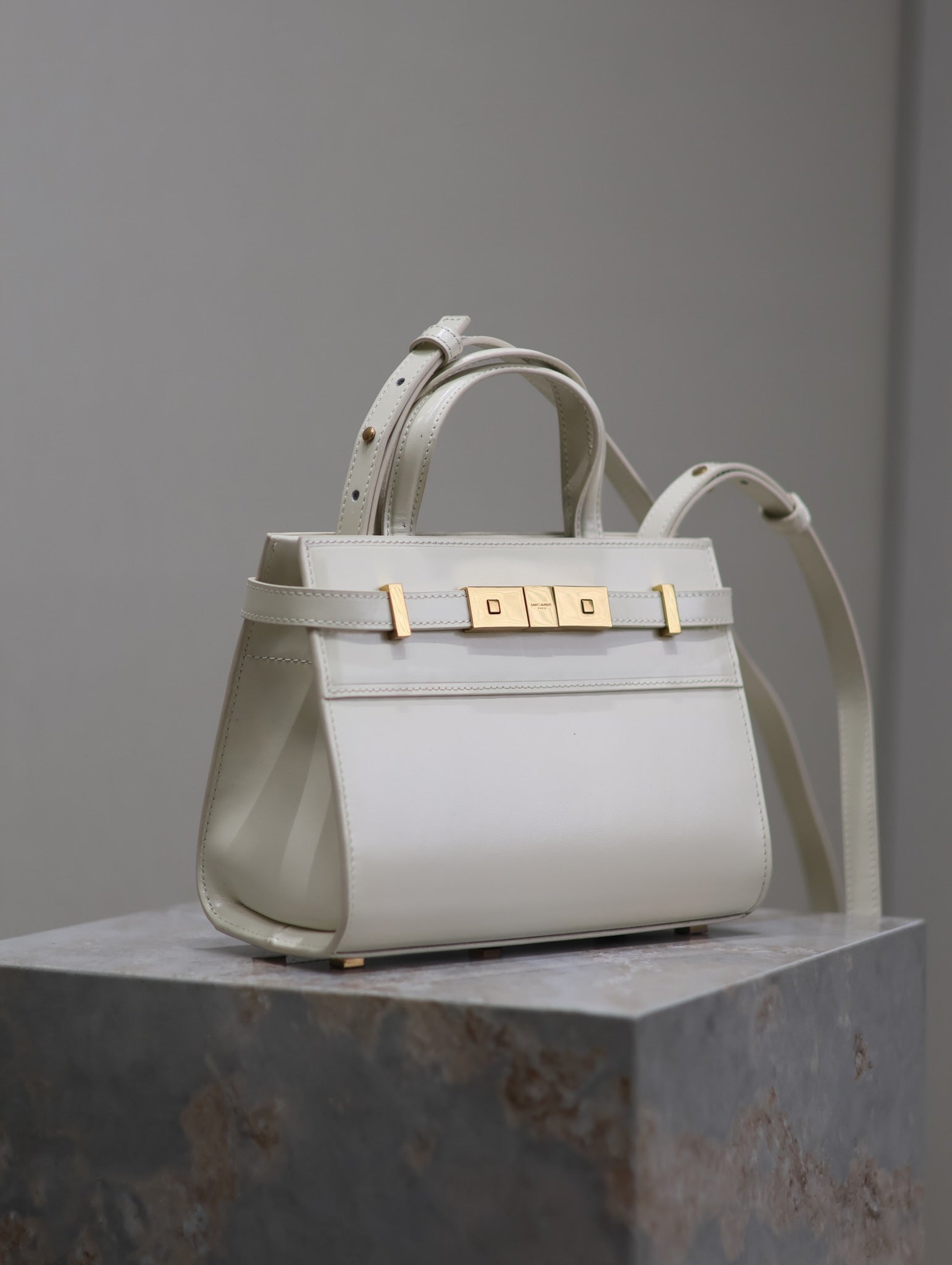 SAINT LAURENT MANHATTAN SMALL TOP HANDLE BAG 21 IN WHITE CALFSKIN GOLD HARDWARE