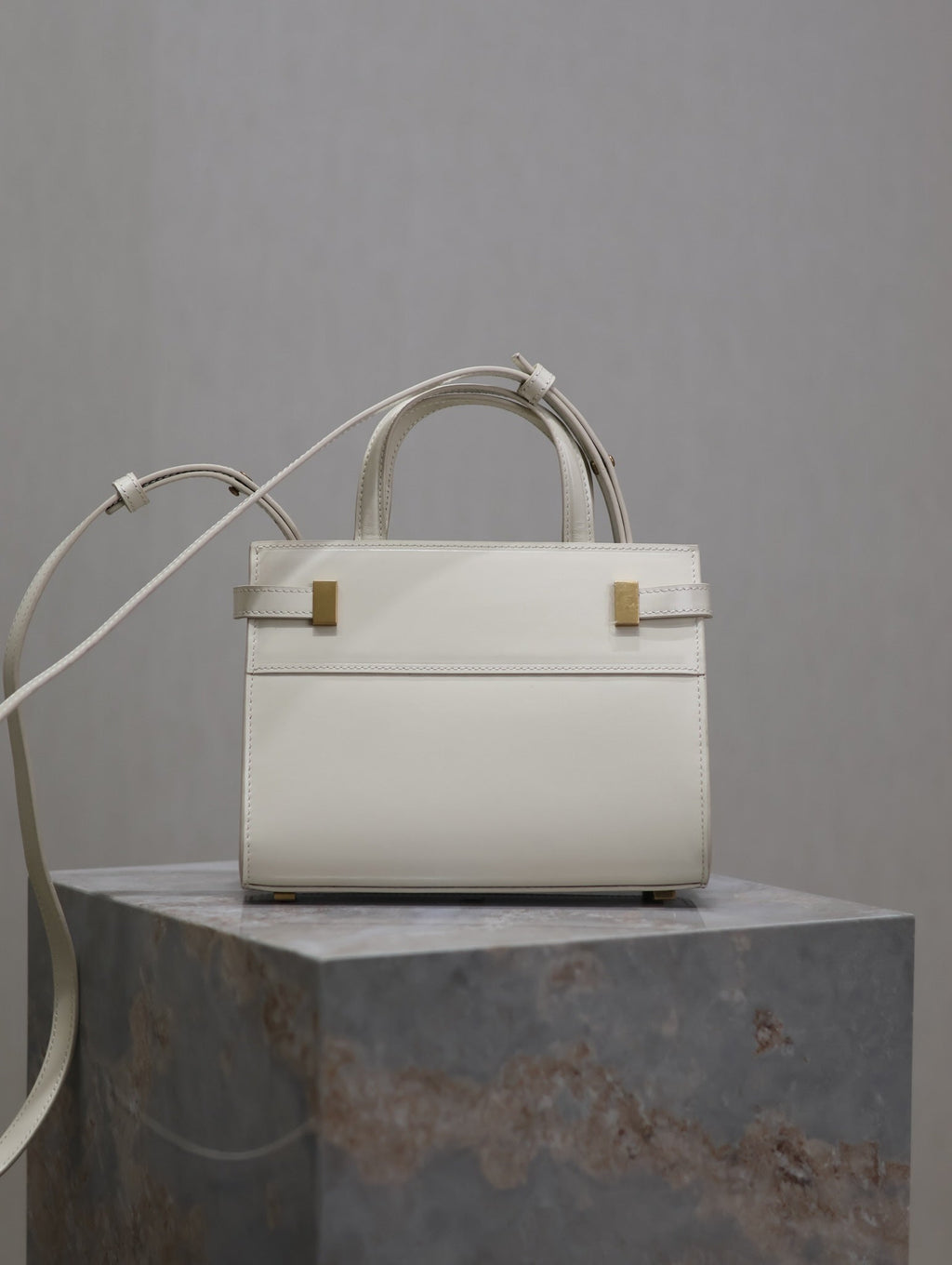 SAINT LAURENT MANHATTAN SMALL TOP HANDLE BAG 21 IN WHITE CALFSKIN GOLD HARDWARE