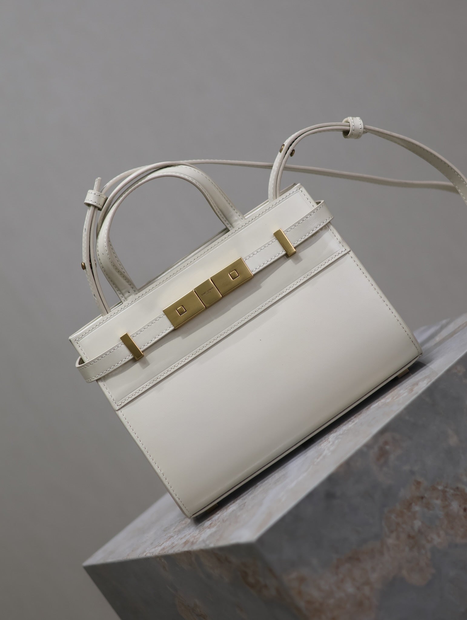 SAINT LAURENT MANHATTAN SMALL TOP HANDLE BAG 21 IN WHITE CALFSKIN GOLD HARDWARE
