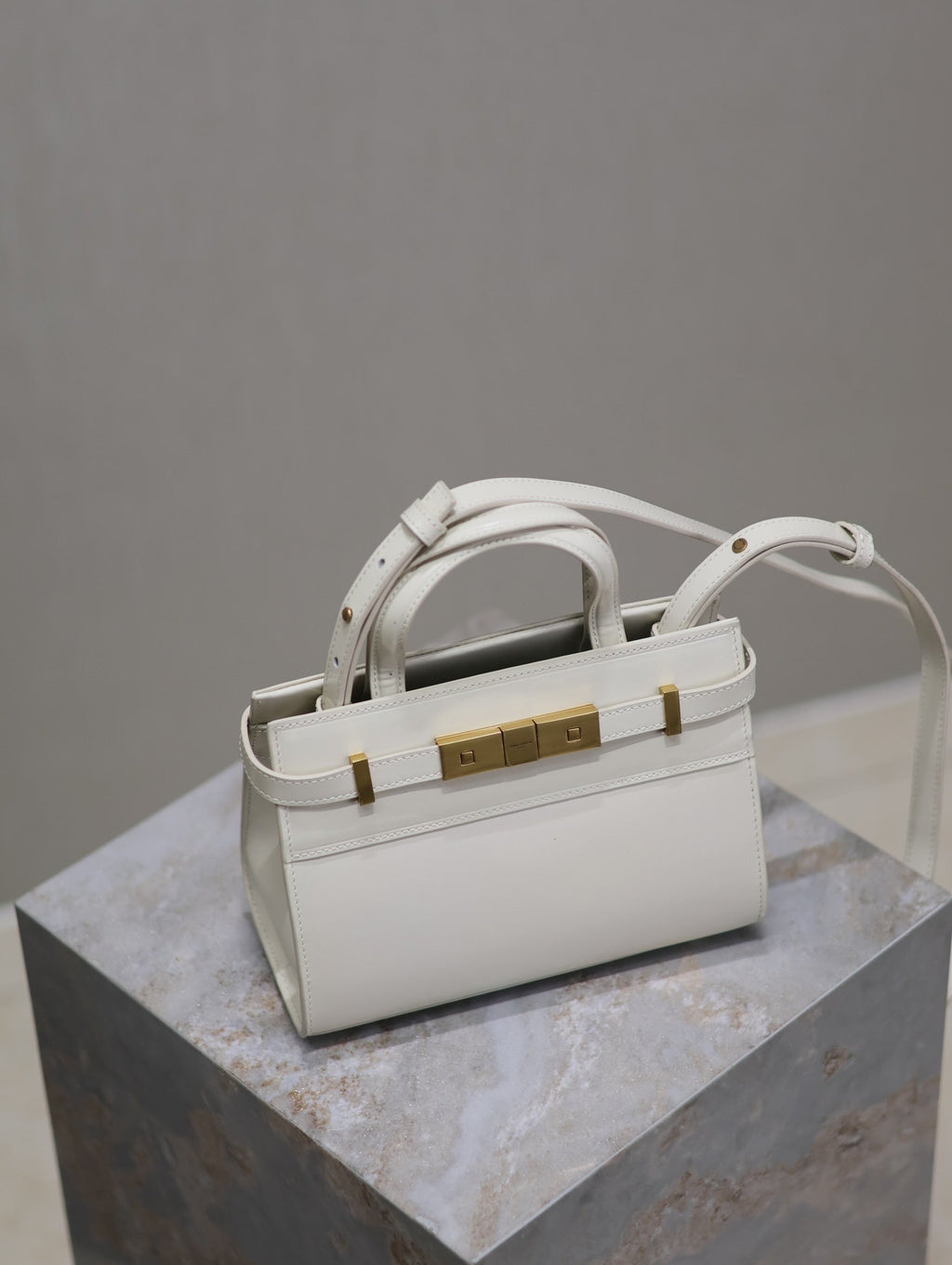 SAINT LAURENT MANHATTAN SMALL TOP HANDLE BAG 21 IN WHITE CALFSKIN GOLD HARDWARE