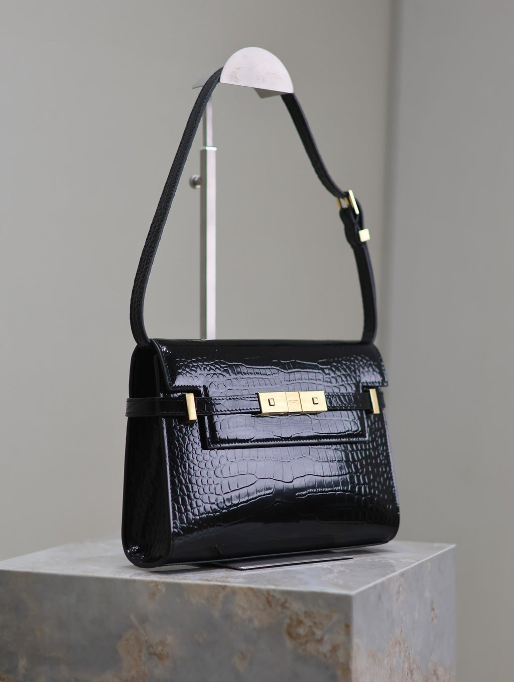 SAINT LAURENT MANHATTAN SMALL 24 IN BLACK CROCODILE PATTERN GLOSSY CALFSKIN GOLD BUCKLE