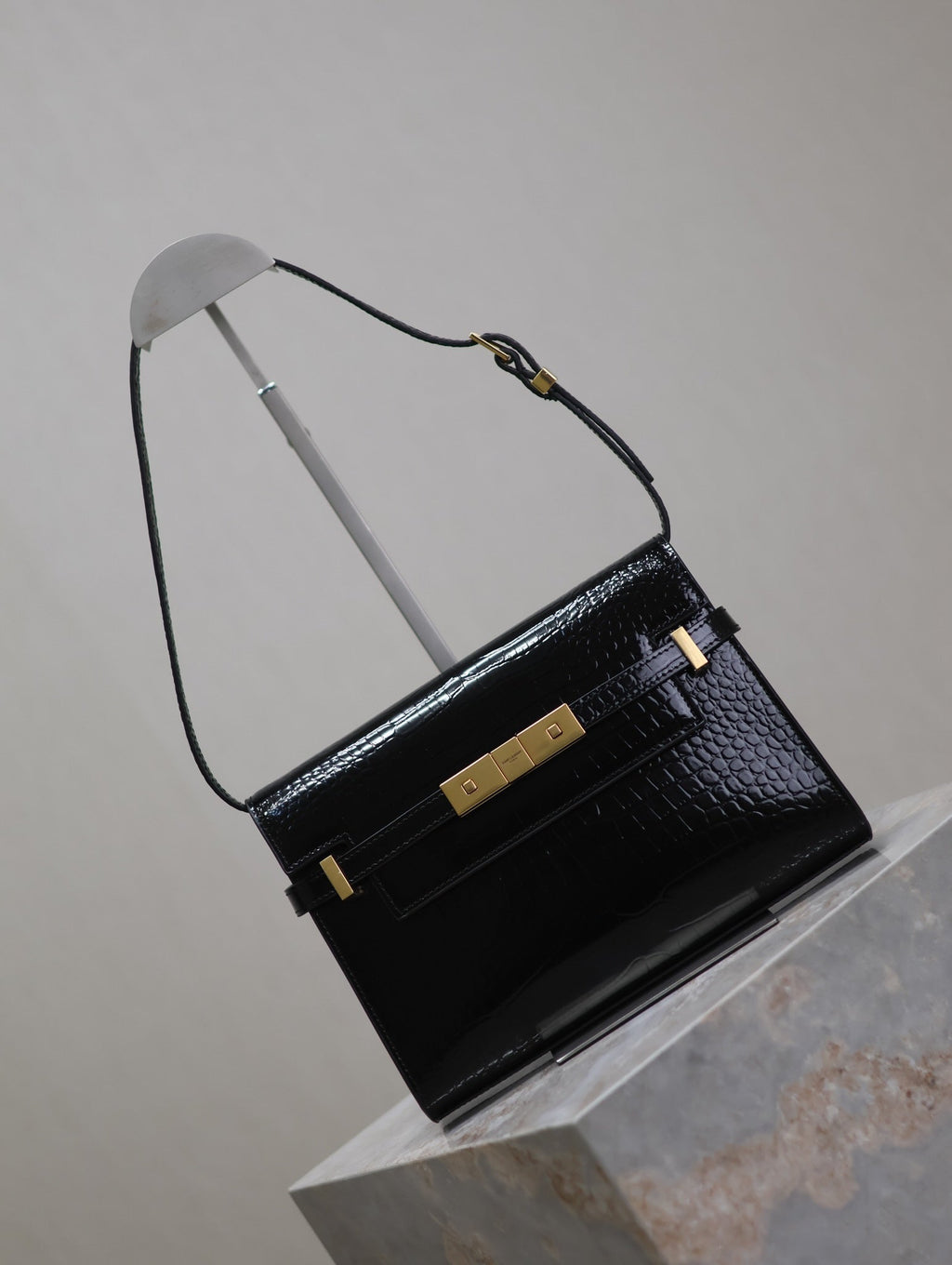 SAINT LAURENT MANHATTAN SMALL 24 IN BLACK CROCODILE PATTERN GLOSSY CALFSKIN GOLD BUCKLE