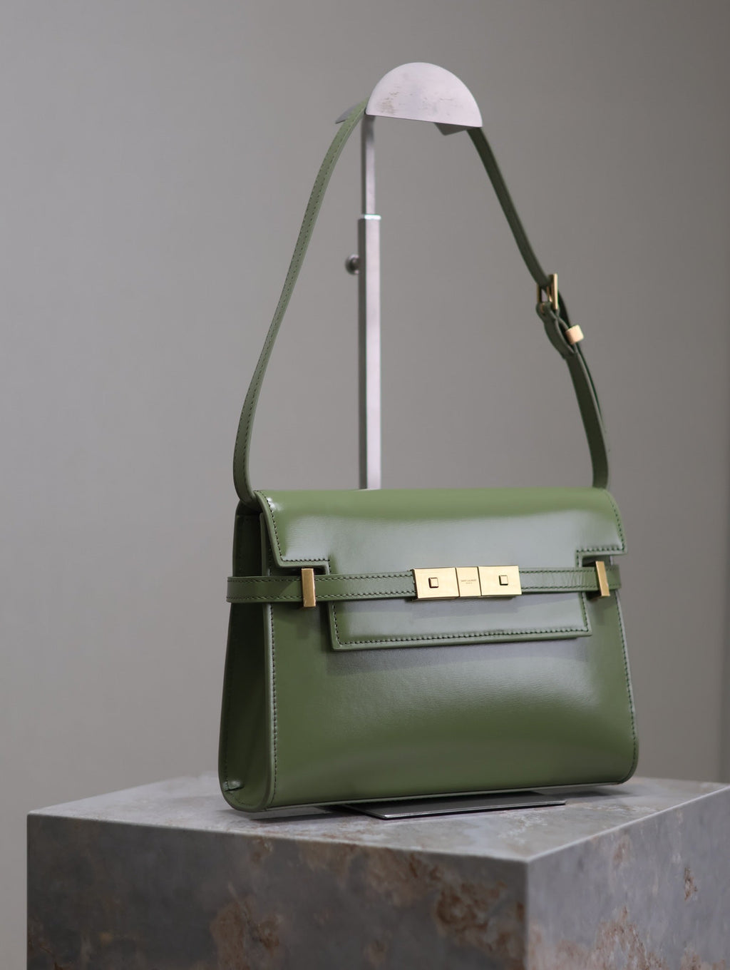 SAINT LAURENT MANHATTAN SMALL 24 IN OLIVE GREEN SMOOTH LAMBSKIN GOLD HARDWARE