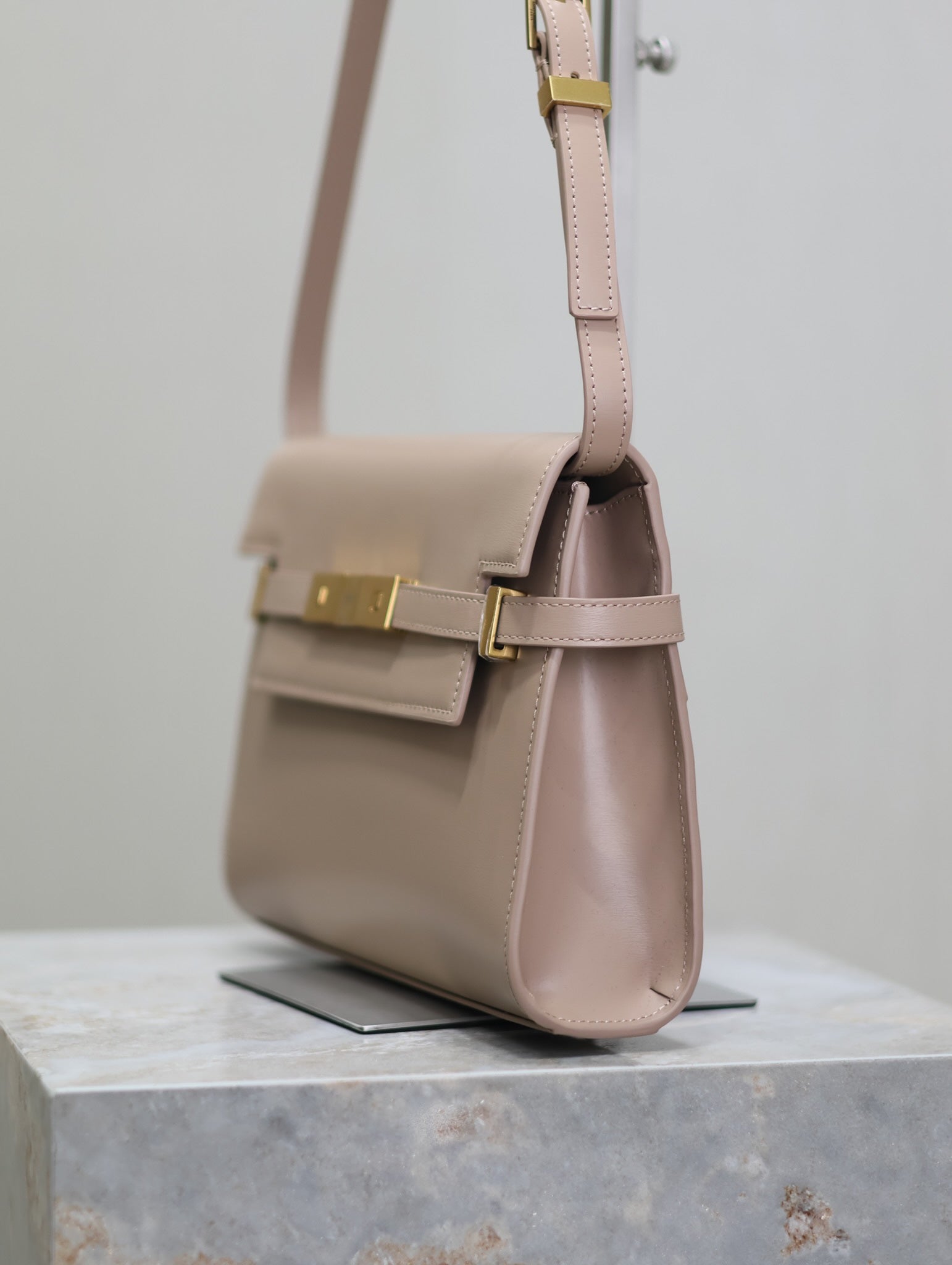 SAINT LAURENT MANHATTAN SMALL 24 IN DARK BEIGE SMOOTH LAMBSKIN GOLD HARDWARE