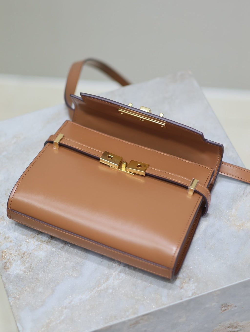 SAINT LAURENT YSL 25S MINI MANHATTAN 19 IN BROWN CALFSKIN GOLD HARDWRE
