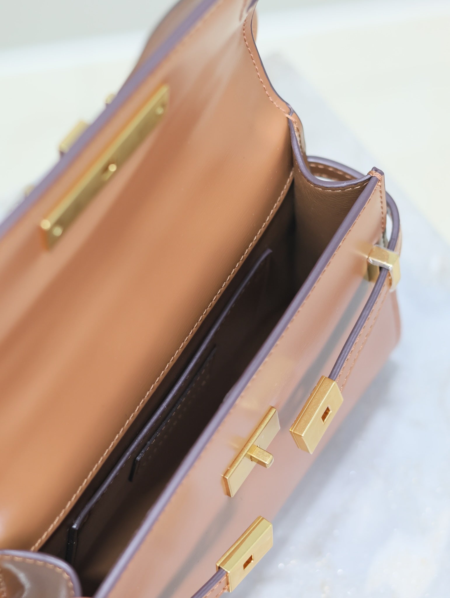 SAINT LAURENT YSL 25S MINI MANHATTAN 19 IN BROWN CALFSKIN GOLD HARDWRE