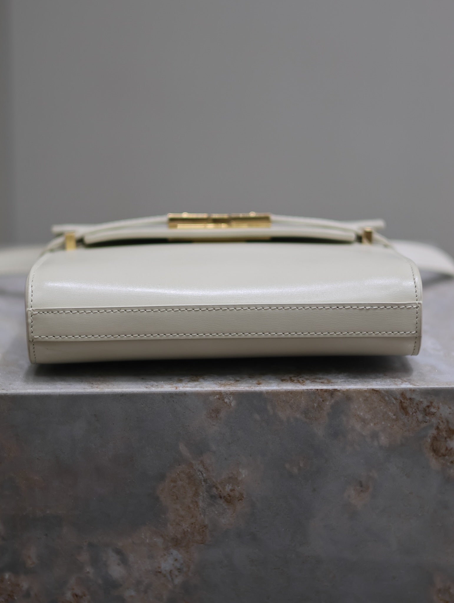 SAINT LAURENT YSL 25S MINI MANHATTAN 19 IN BLANC VINTAGE CALFSKIN GOLD HARDWRE