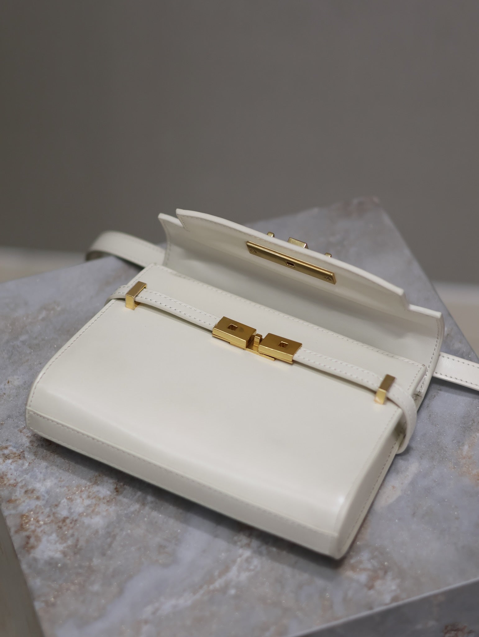 SAINT LAURENT YSL 25S MINI MANHATTAN 19 IN BLANC VINTAGE CALFSKIN GOLD HARDWRE