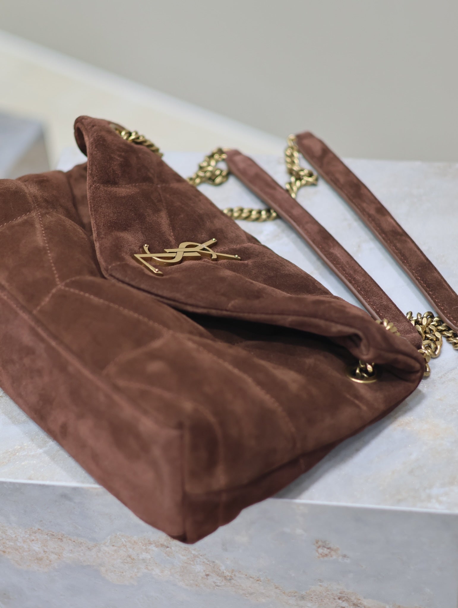 SAINT LAURENT YSL 25S LOULOU PUFFER MM 29 IN DARK BROWN SUEDE GOLD HARDWARE