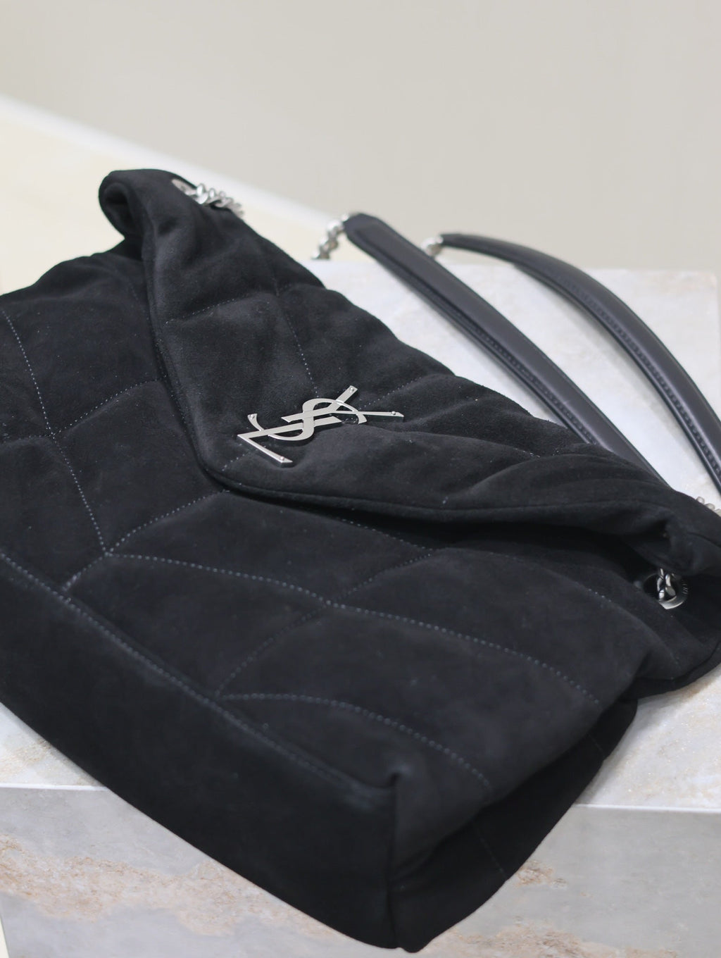 SAINT LAURENT YSL 25S LOULOU PUFFER GM 35 IN BLACK SUEDE SILVER HARDWRE