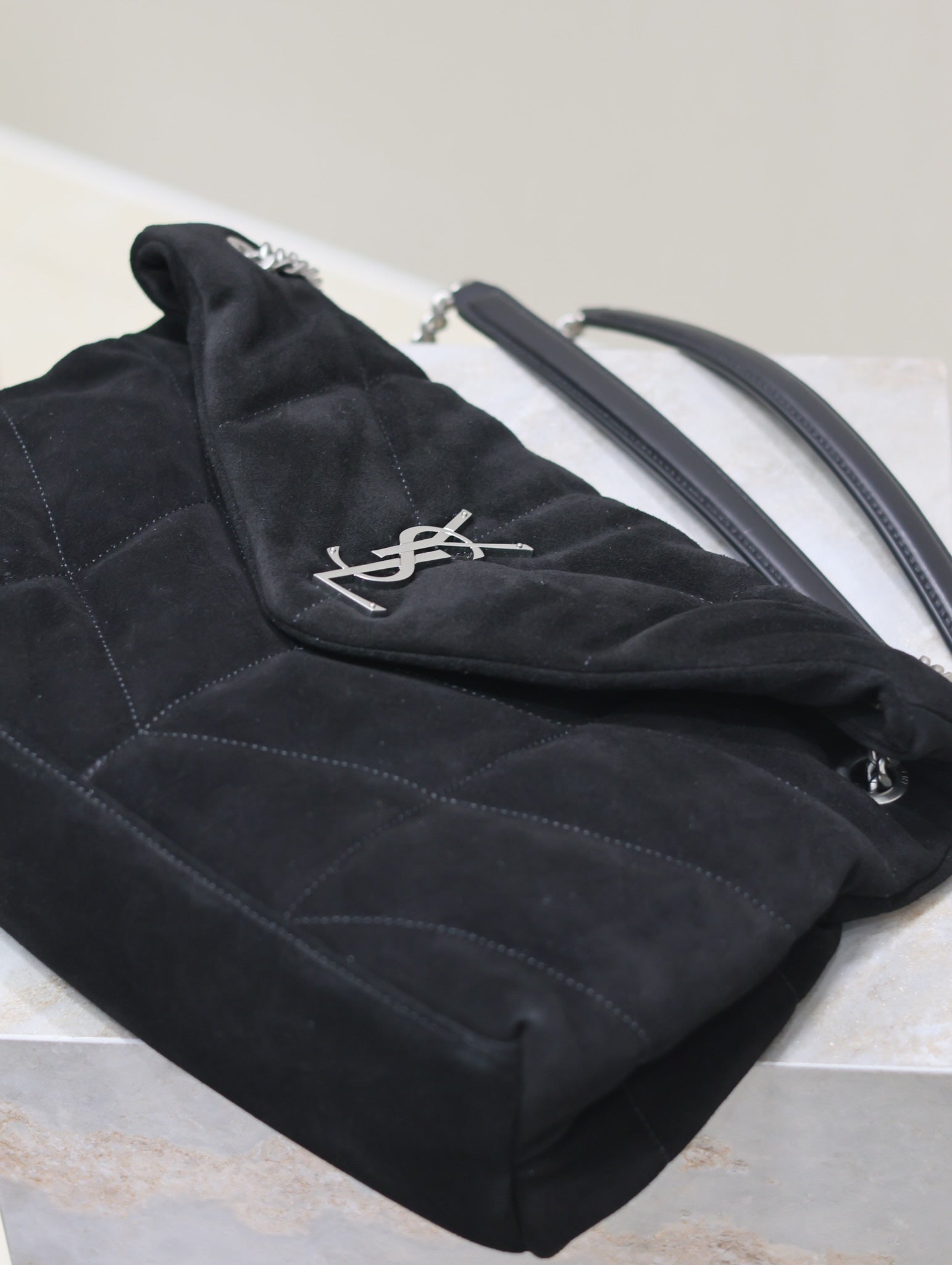 SAINT LAURENT YSL 25S LOULOU PUFFER GM 35 IN BLACK SUEDE SILVER HARDWARE