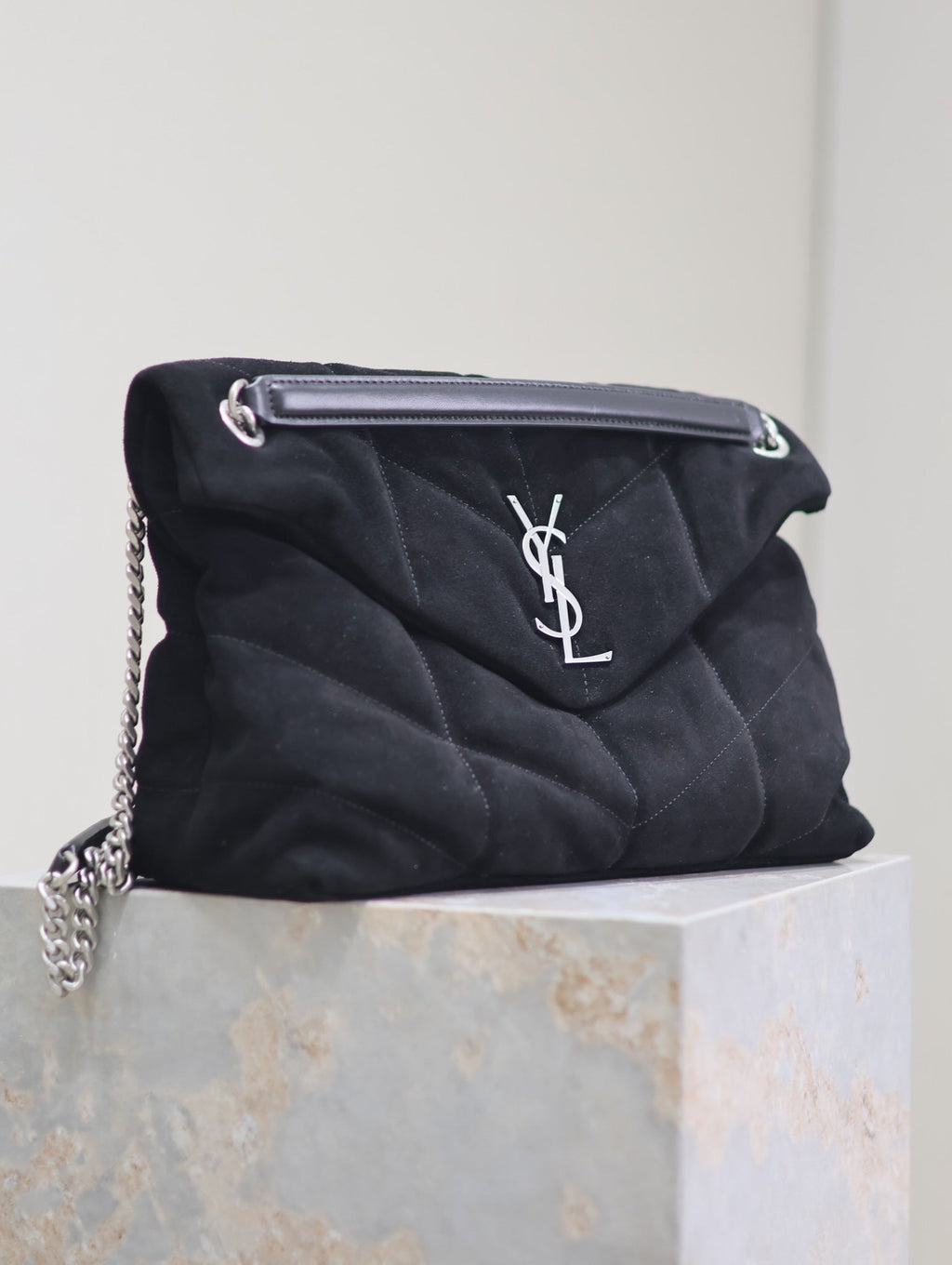 SAINT LAURENT YSL 25S LOULOU PUFFER GM 35 IN BLACK SUEDE SILVER HARDWRE