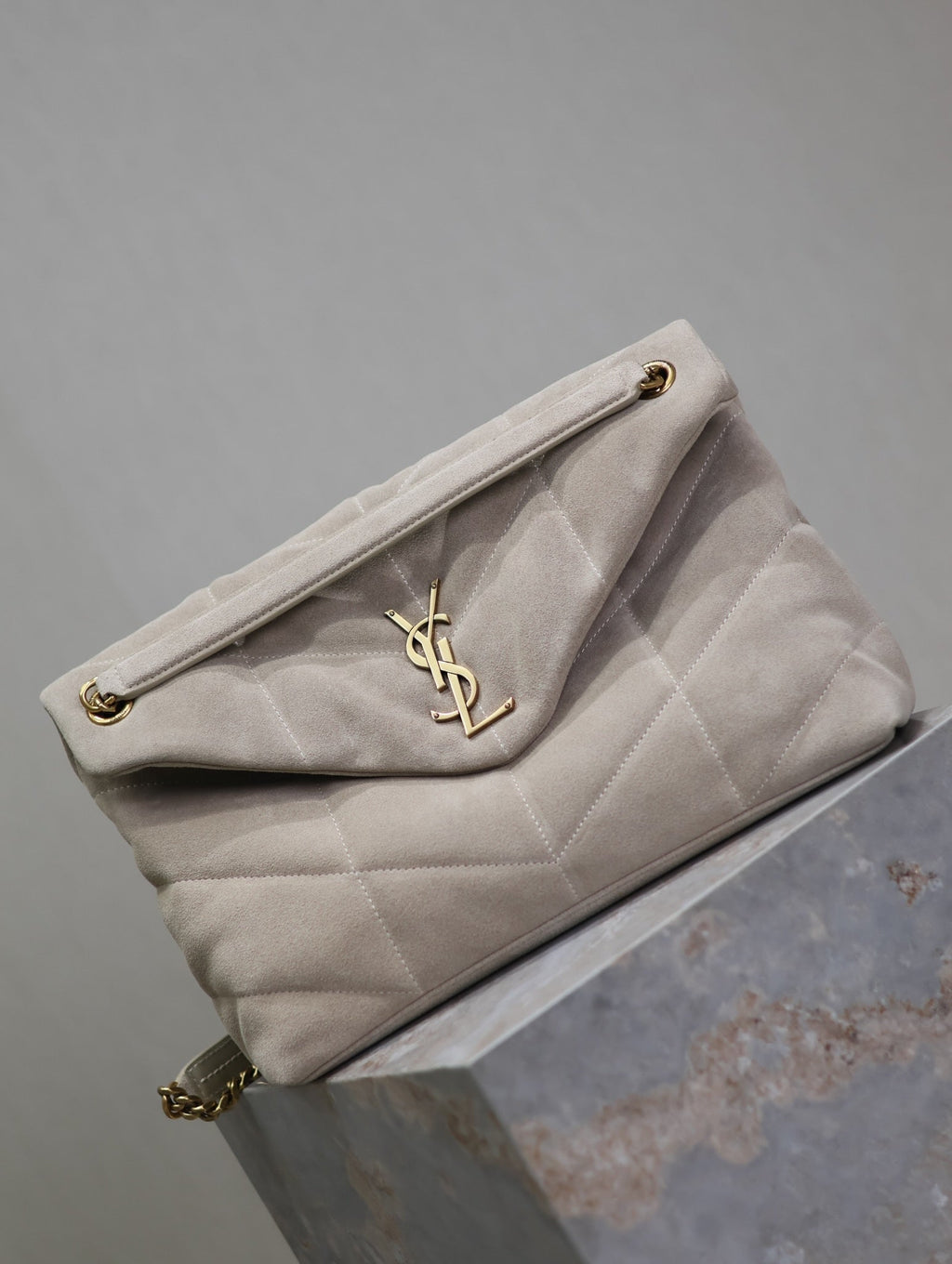 SAINT LAURENT YSL 25S LOULOU PUFFER GM 35 IN SMOKEY TAUPE SUEDE GOLD HARDWRE