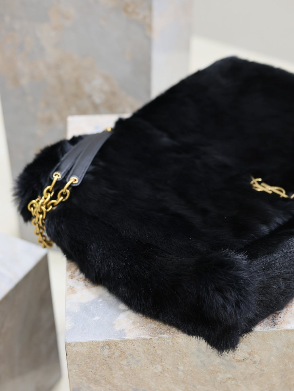 SAINT LAURENT JAMIE 4.3 LARGE BAG 43 IN BLACK LAMB FUR GOLD HARDWARE