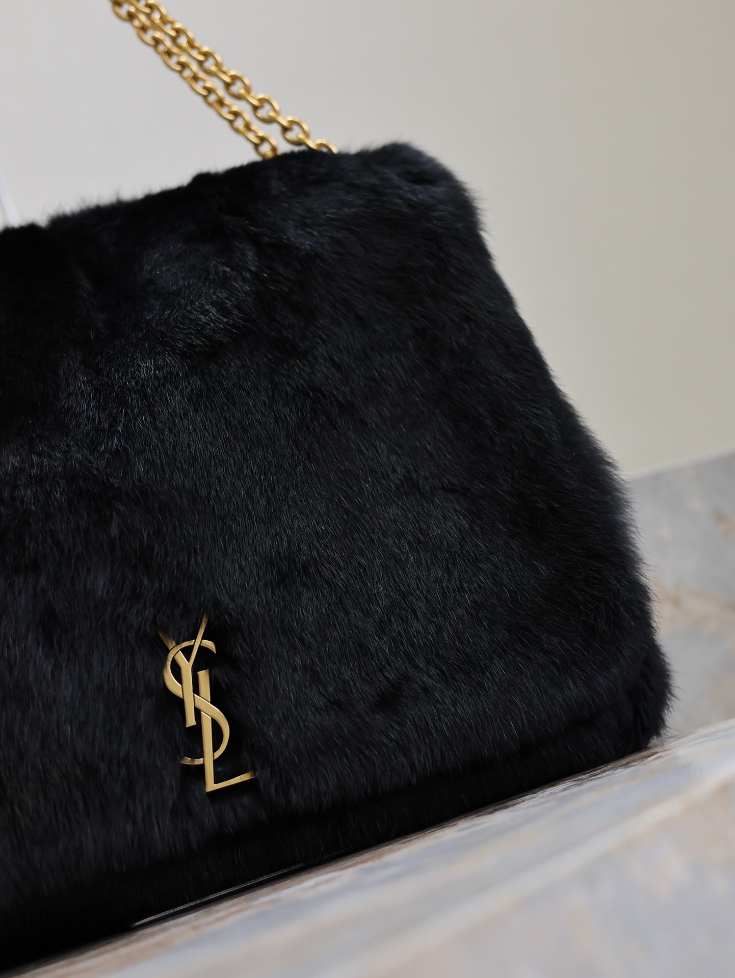 SAINT LAURENT JAMIE 4.3 LARGE BAG 43 IN BLACK LAMB FUR GOLD HARDWARE