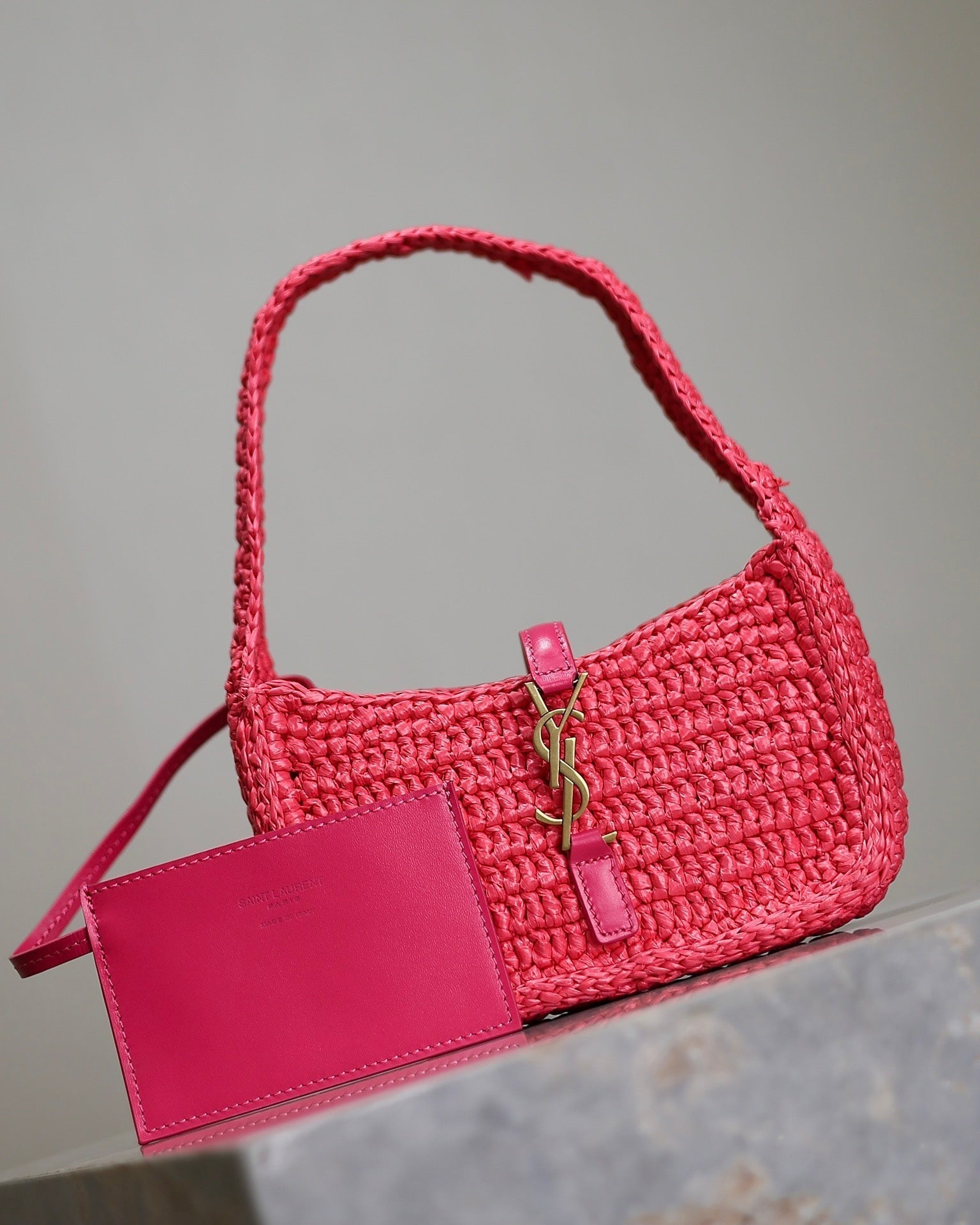 SAINT LAURENT LE 5 À 7 BAG  19 IN MAGENTA PINK WOVEN RAFFIA