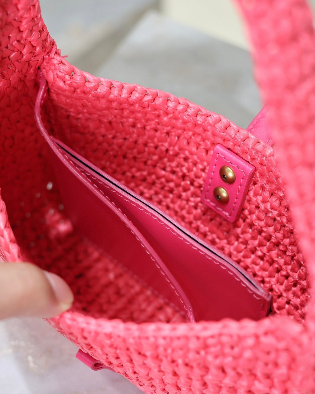 SAINT LAURENT LE 5 À 7 BAG  19 IN MAGENTA PINK WOVEN RAFFIA