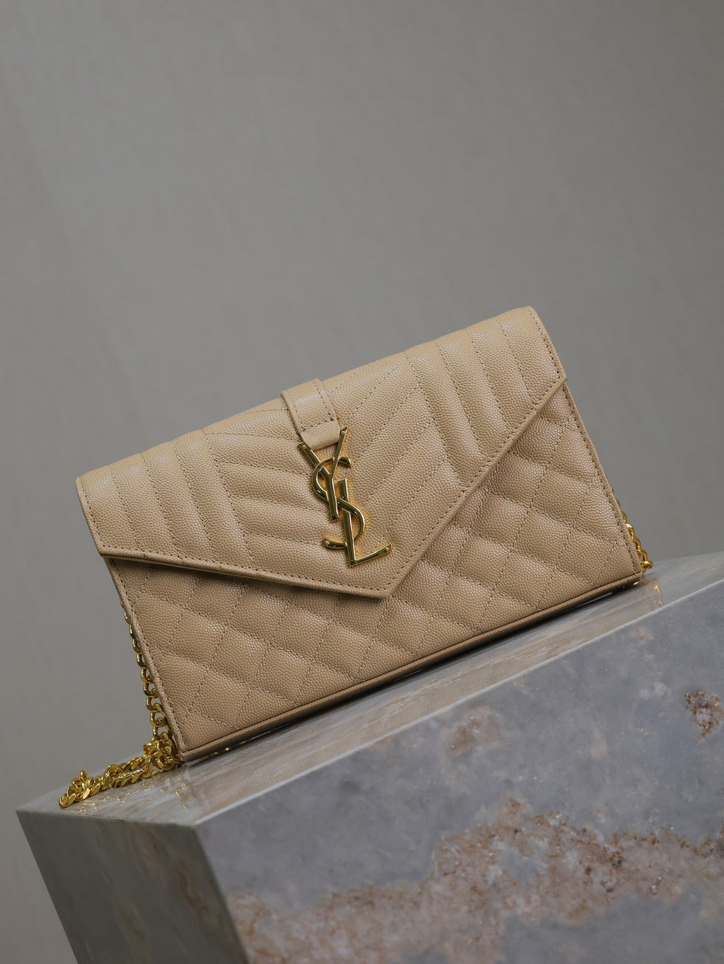 SAINT LAURENT ENVELOPE CHAIN BAG 22 IN SEPIA TAN LAMBSKIN GOLD HARDWARE