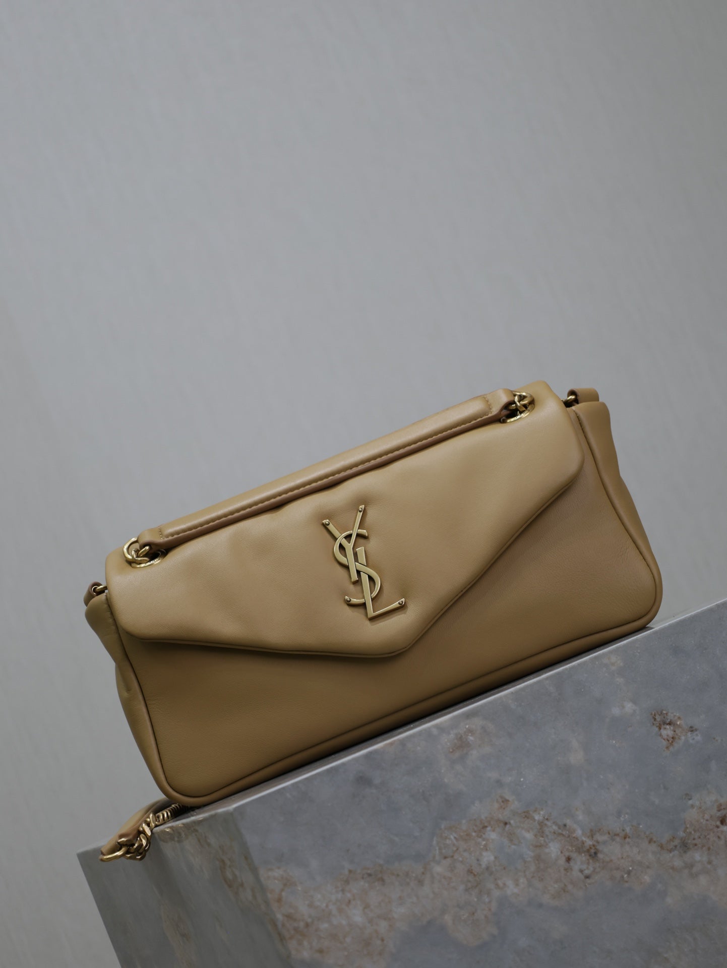 SAINT LAURENT YSL 25S CALYPSO HANDBAG 26 IN LIGHT BROWN LAMBSKIN GOLD HARDWARE