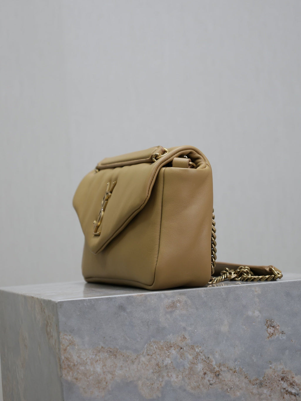 SAINT LAURENT YSL 25S CALYPSO HANDBAG 26 IN LIGHT BROWN LAMBSKIN GOLD HARDWARE